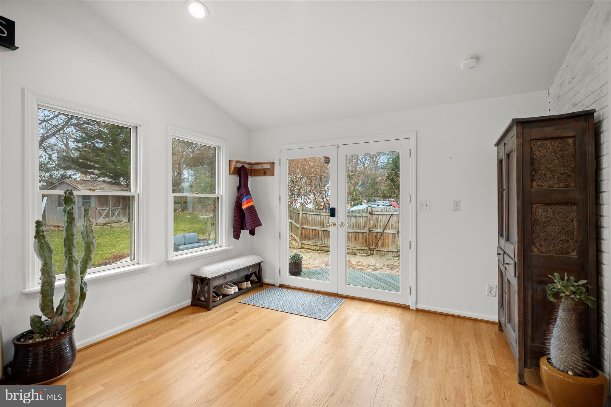 HILLANDALE - Residential