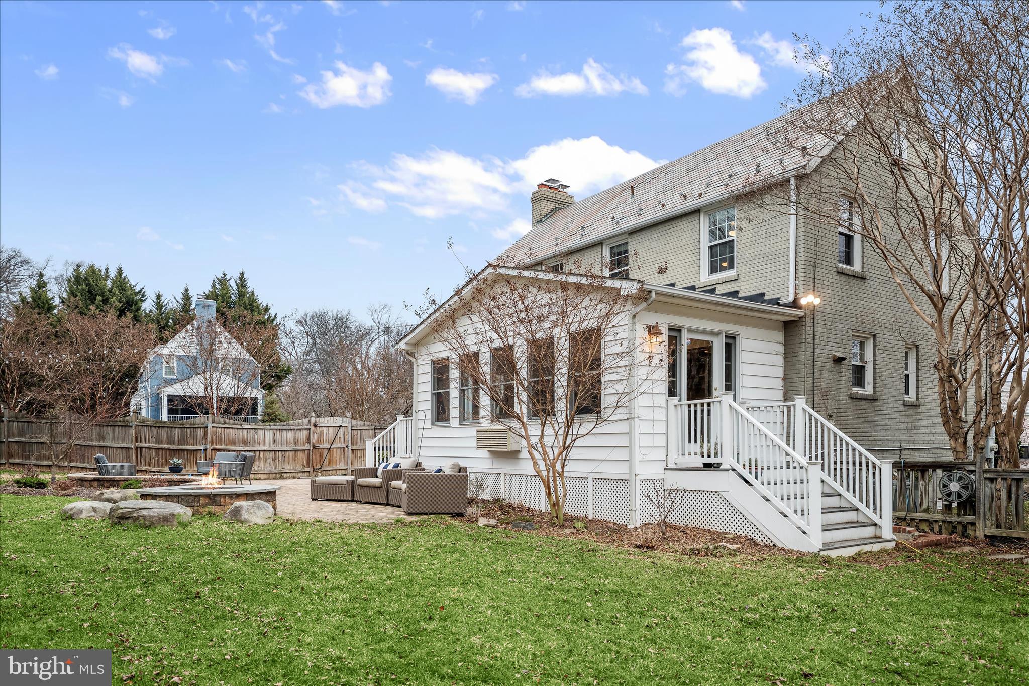 HILLANDALE - Residential