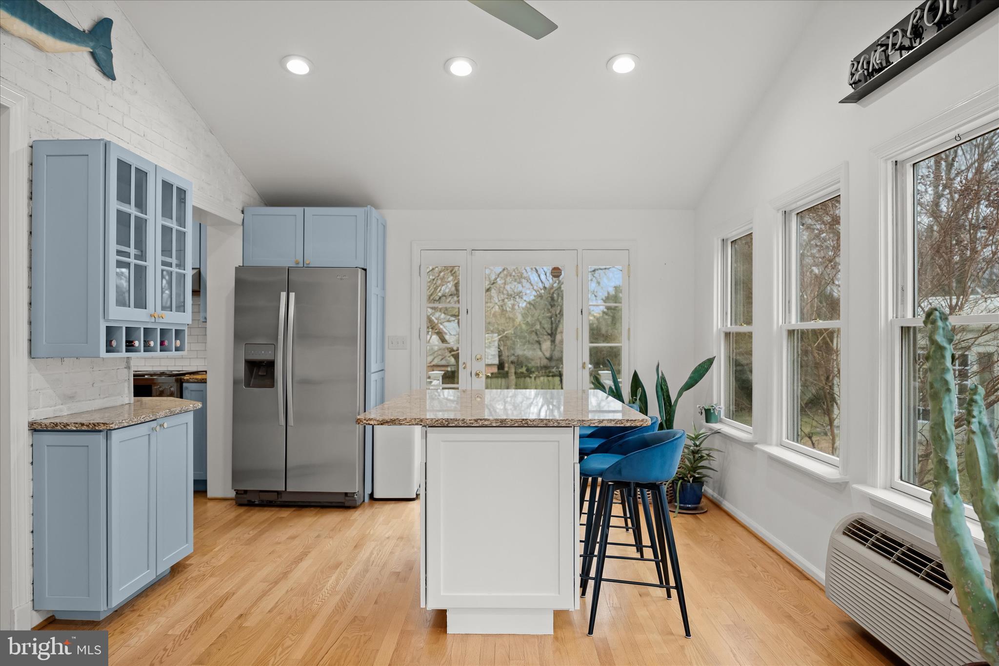 HILLANDALE - Residential