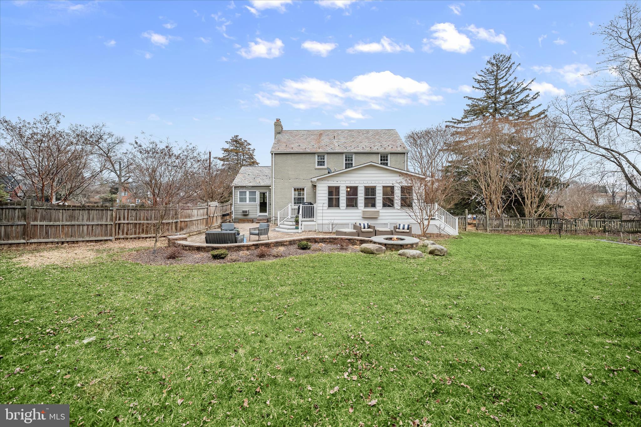 HILLANDALE - Residential