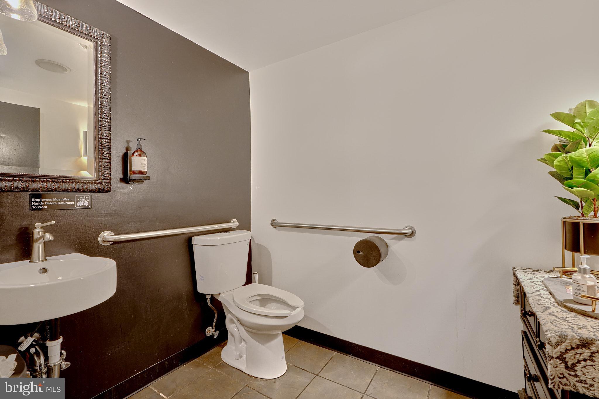 HOLLINS MARKET - Commercial Sale