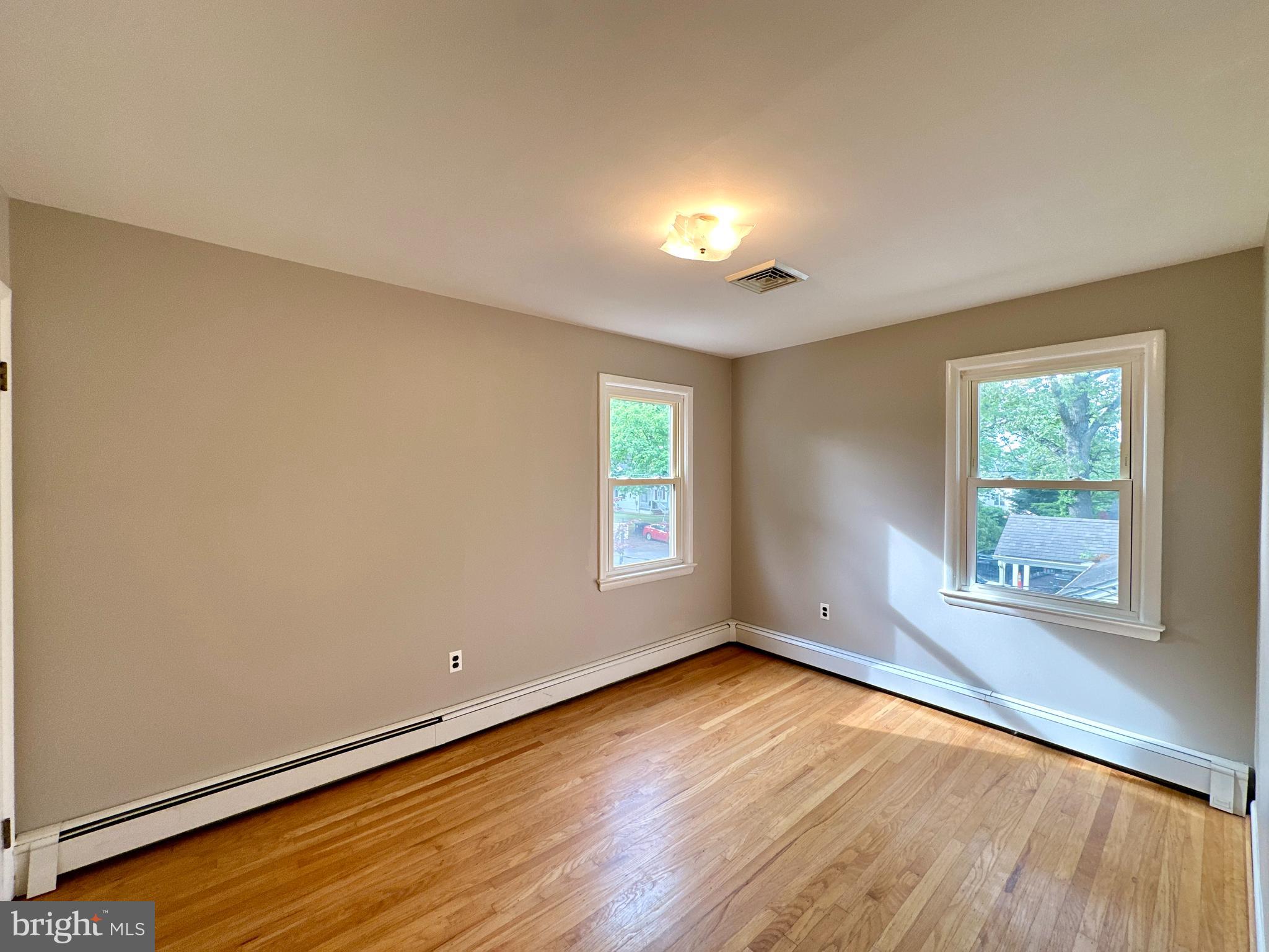 CALVERTON - Residential