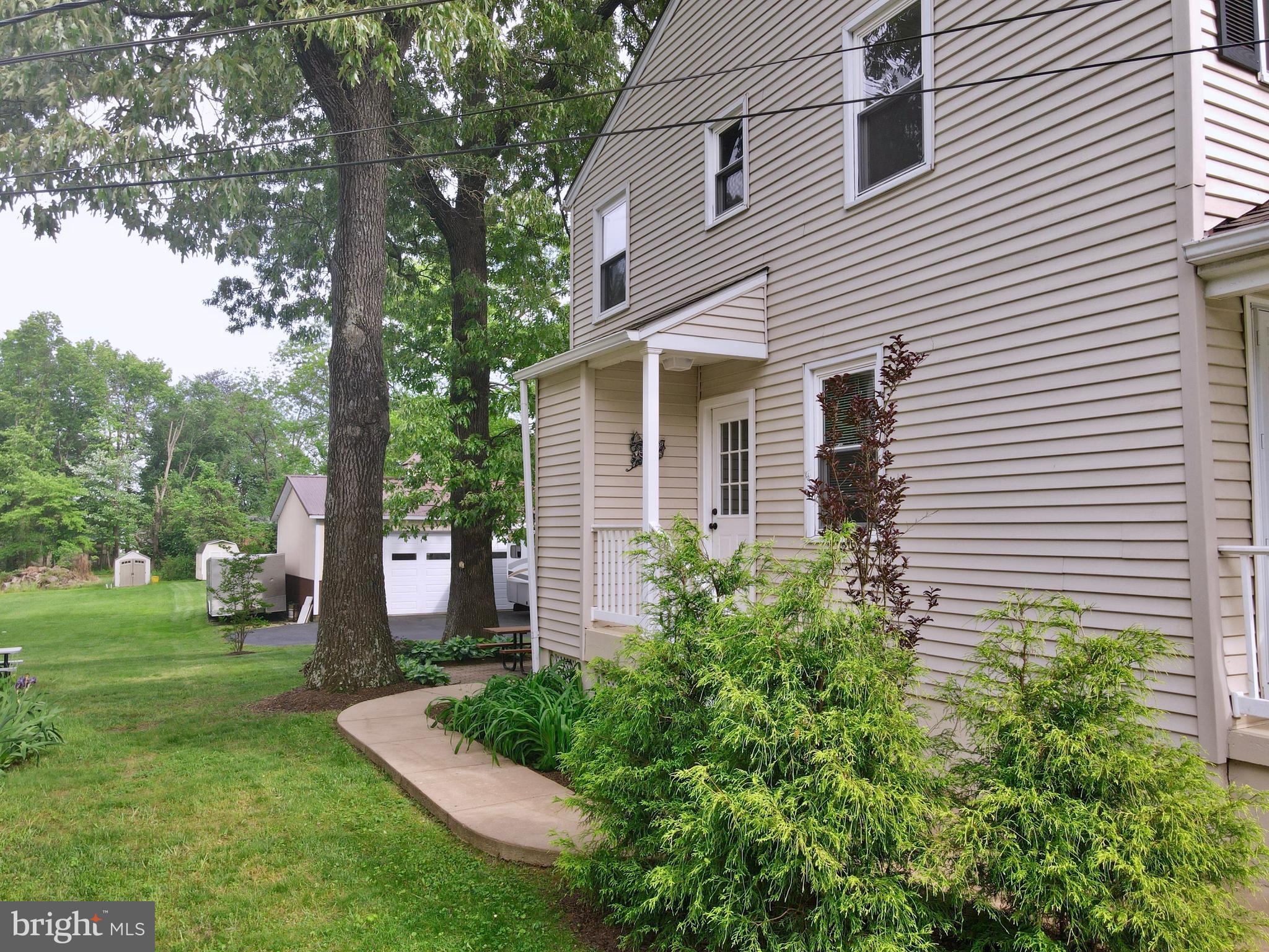 CALVERTON - Residential