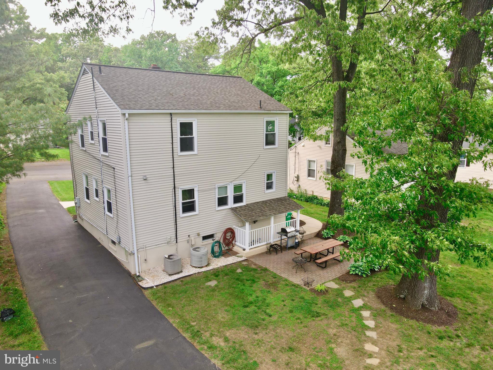 CALVERTON - Residential