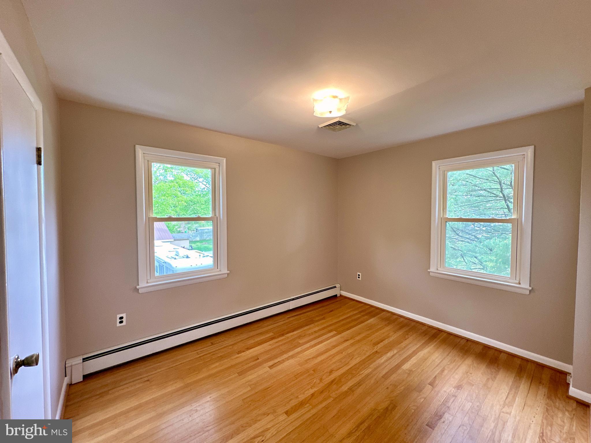 CALVERTON - Residential