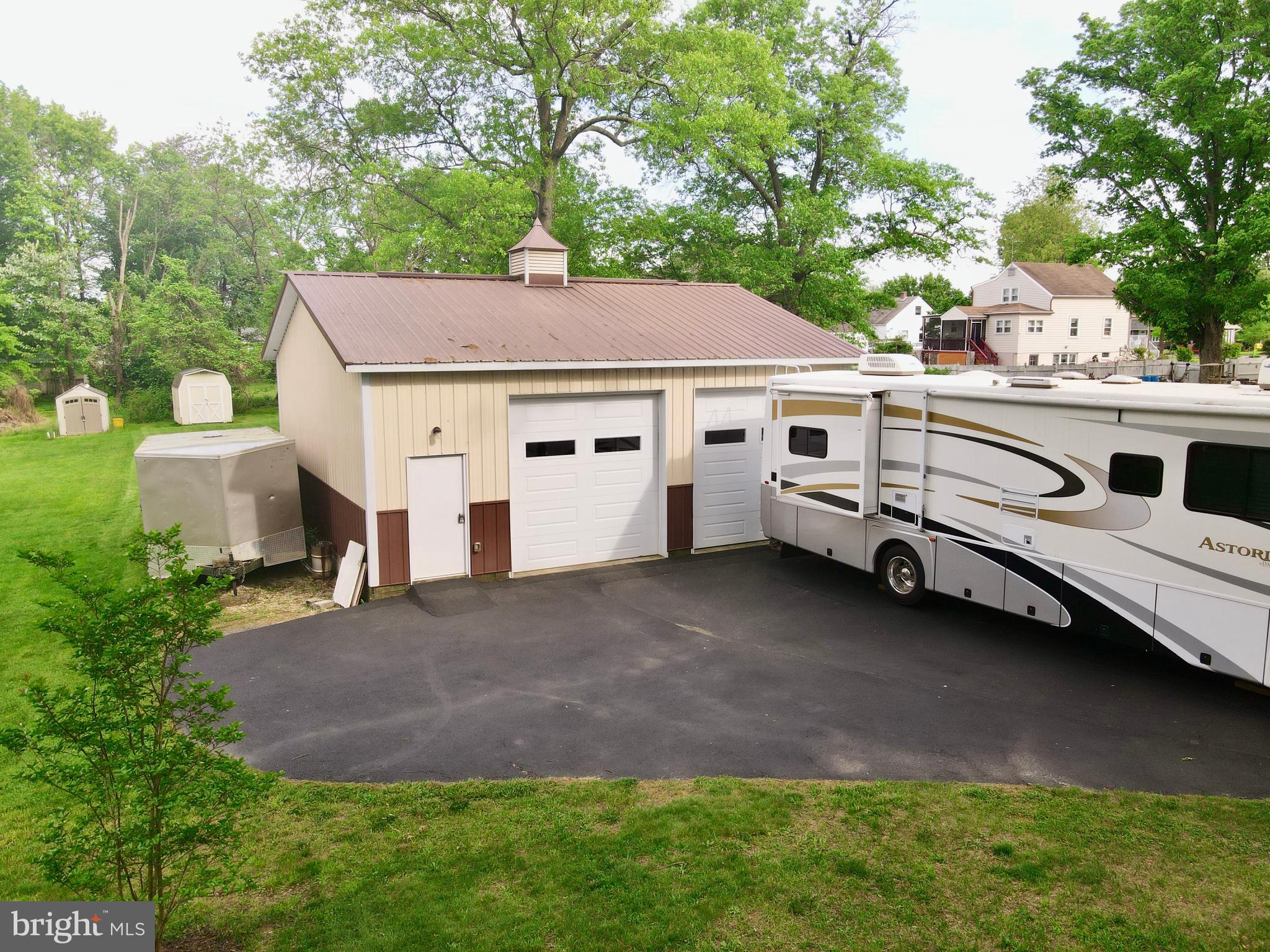 CALVERTON - Residential