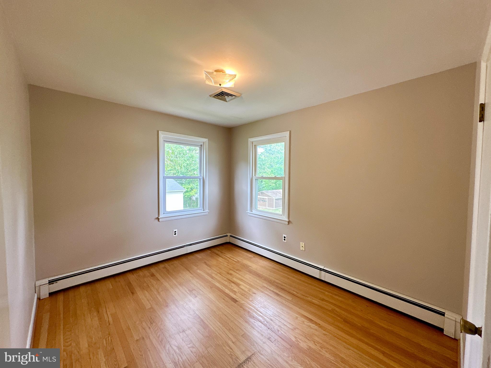 CALVERTON - Residential