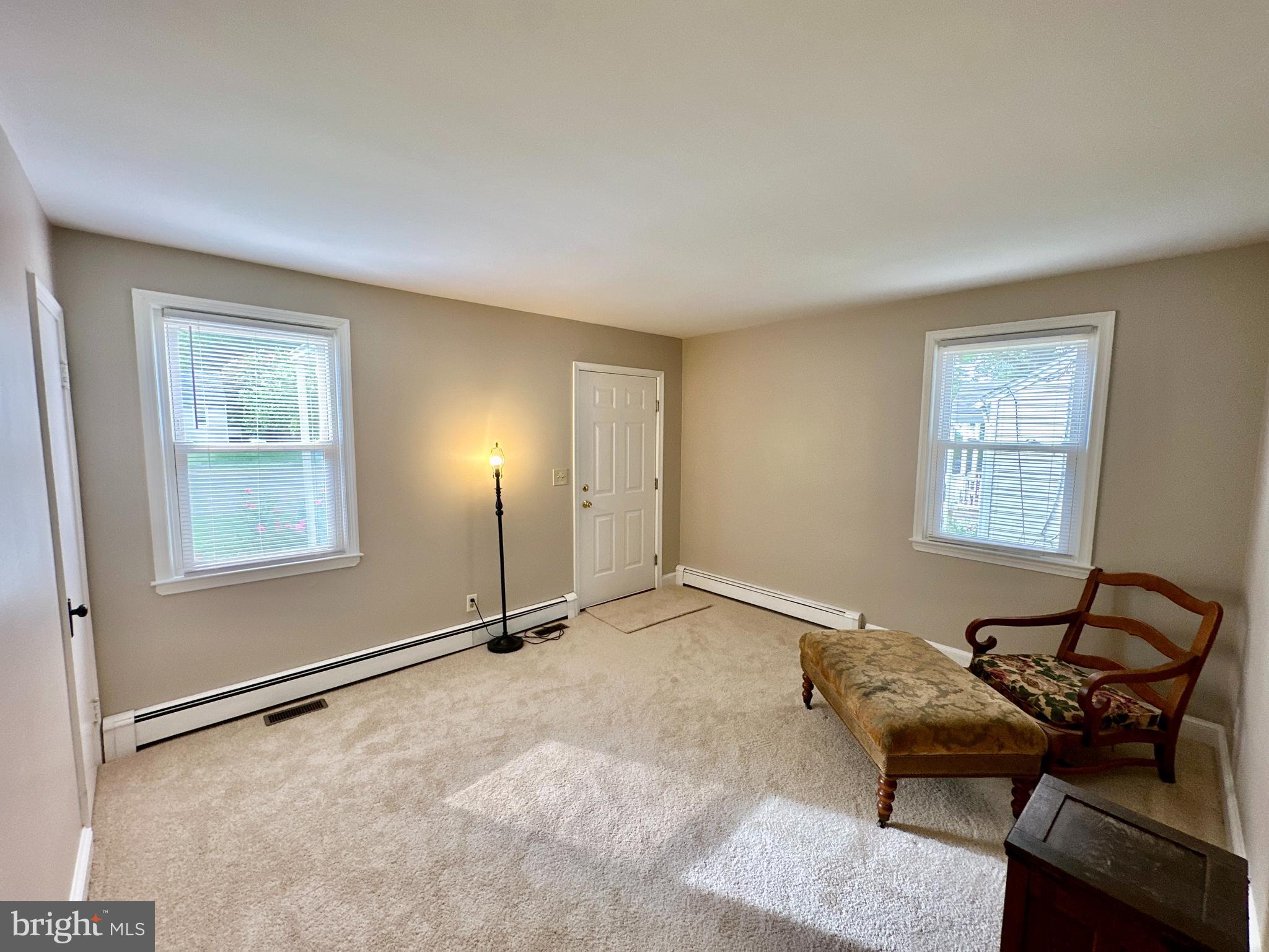 CALVERTON - Residential