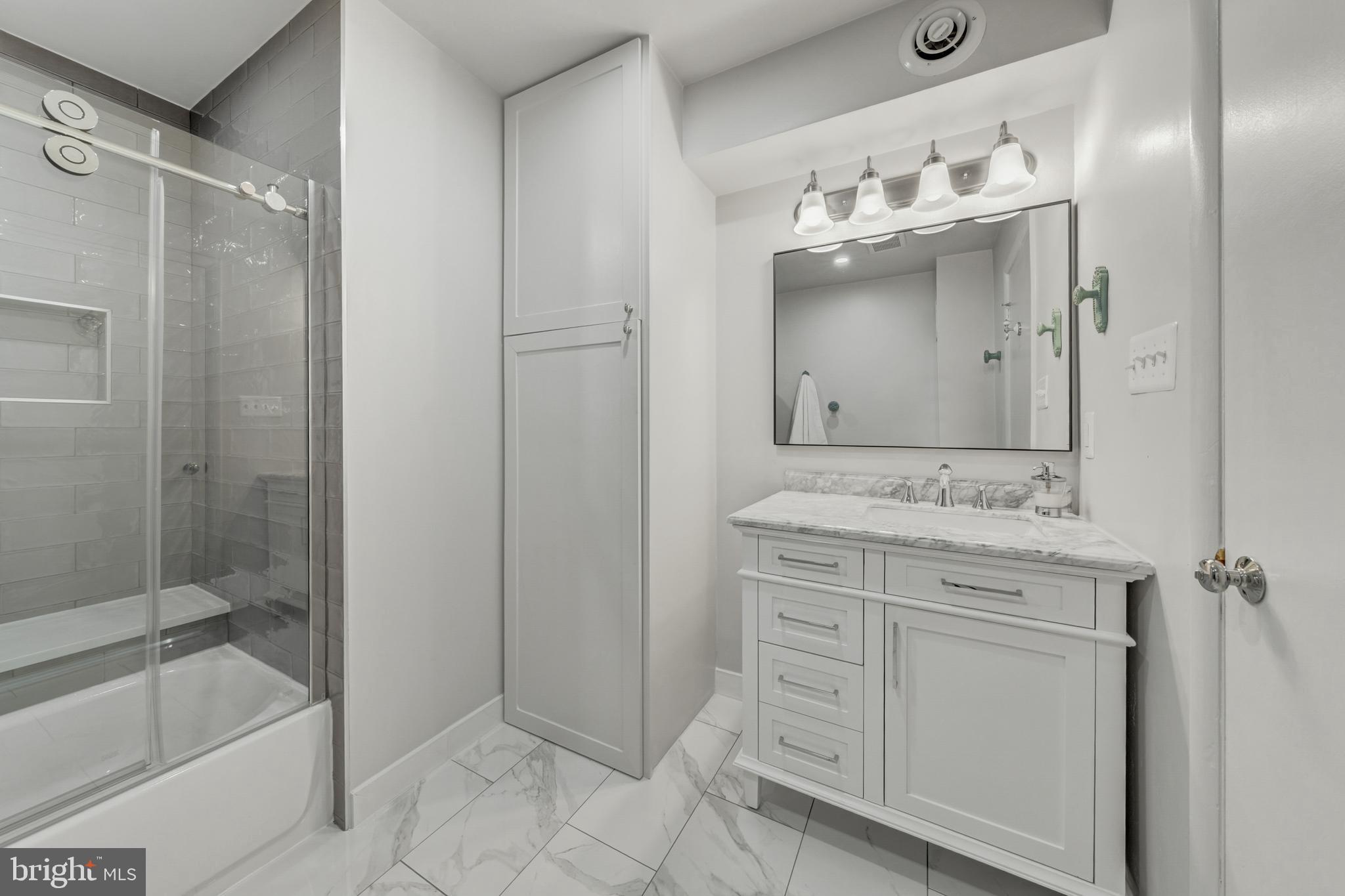 CHAIN BRIDGE FOREST - Residential