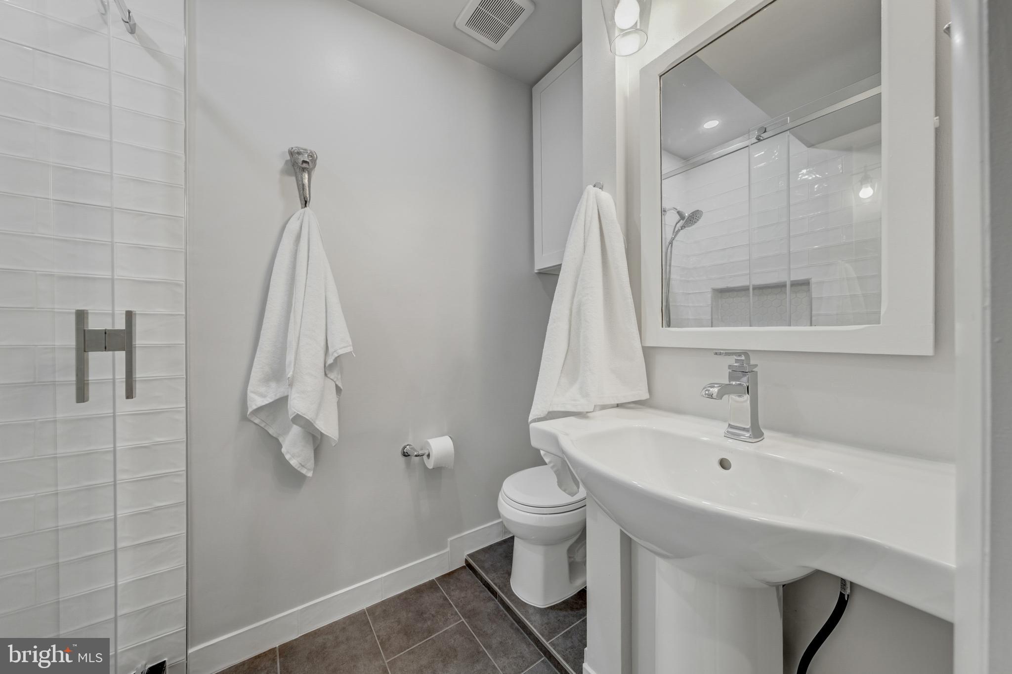 CHAIN BRIDGE FOREST - Residential