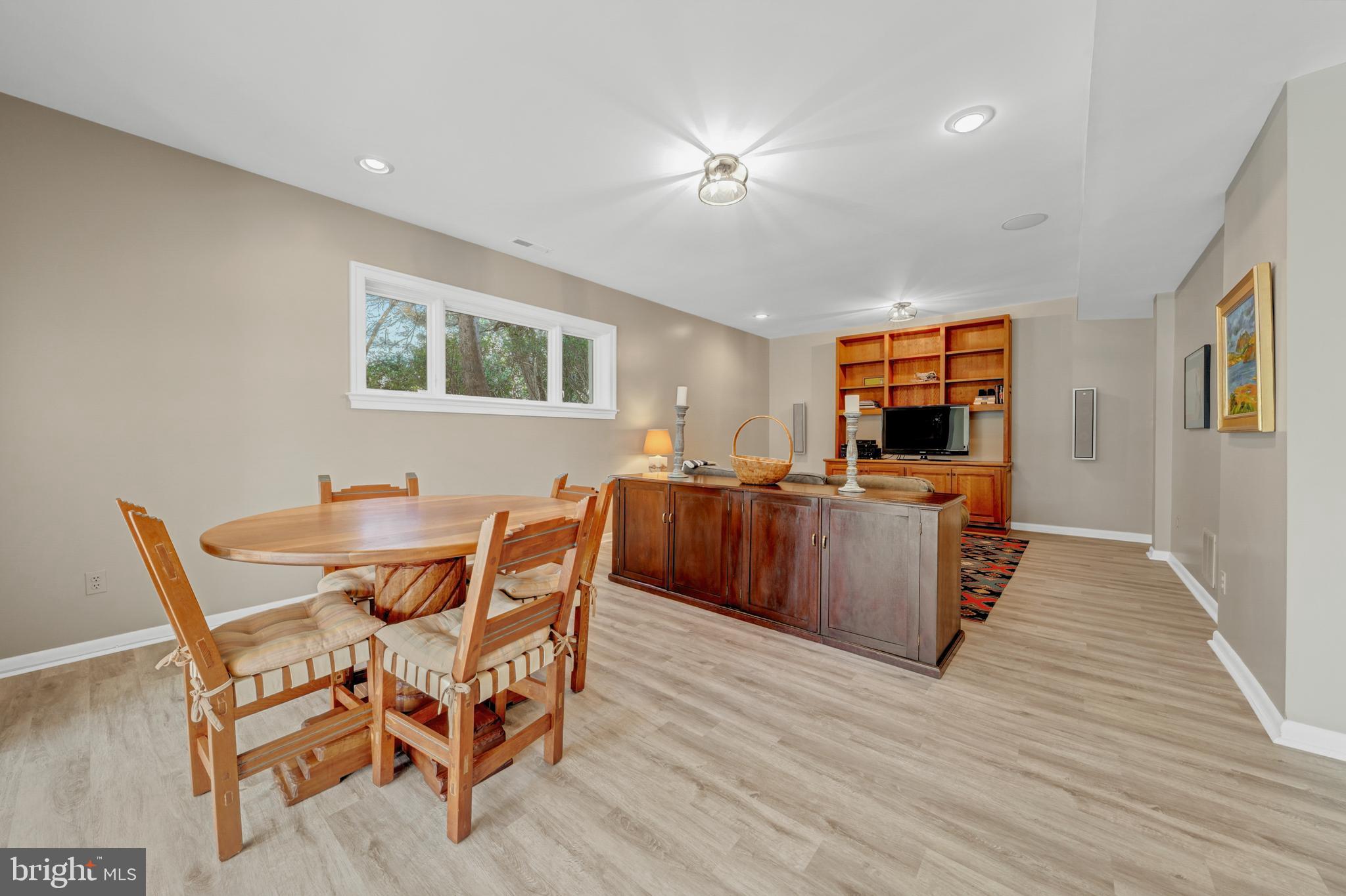 CHAIN BRIDGE FOREST - Residential