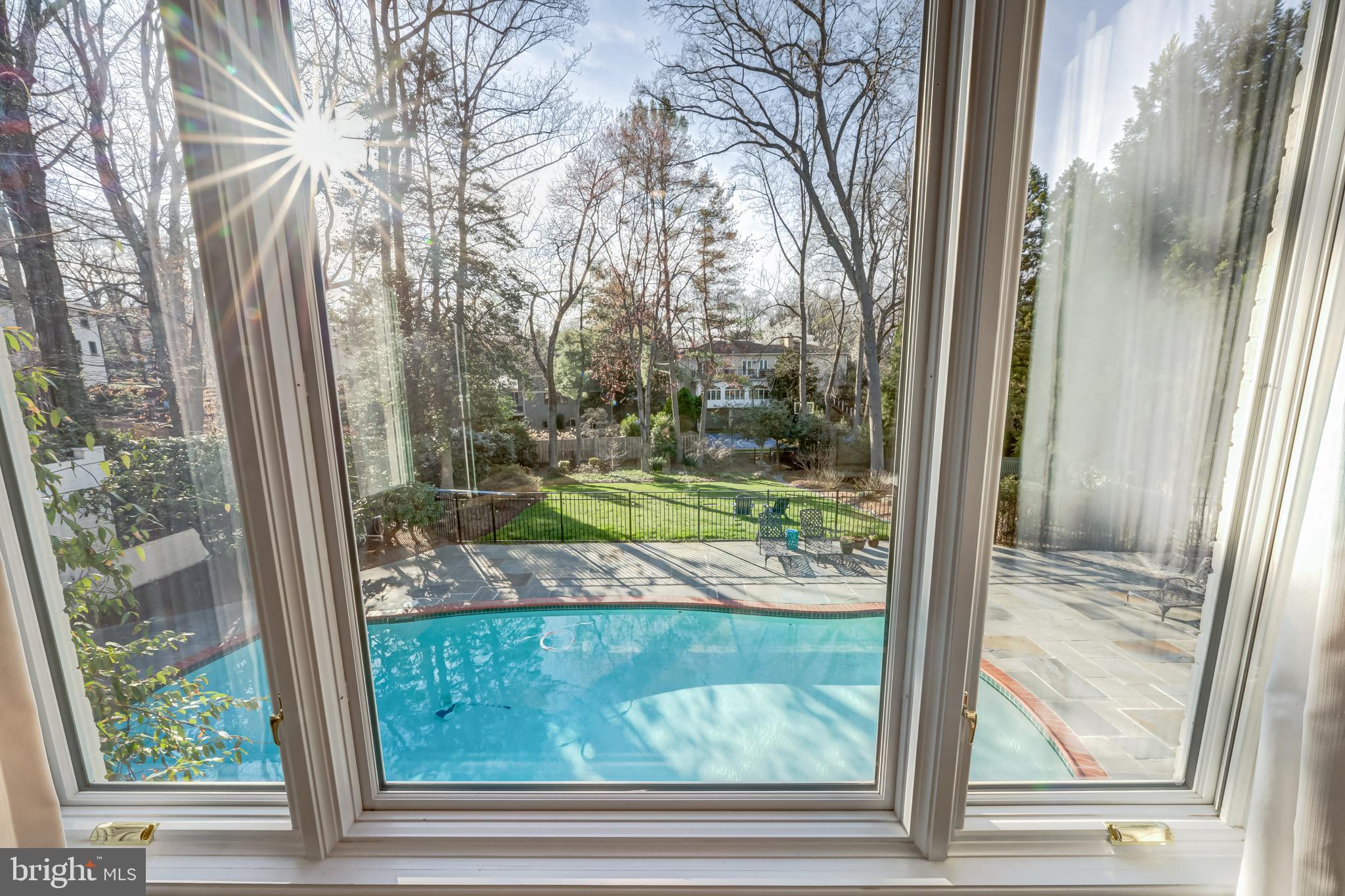 CHAIN BRIDGE FOREST - Residential