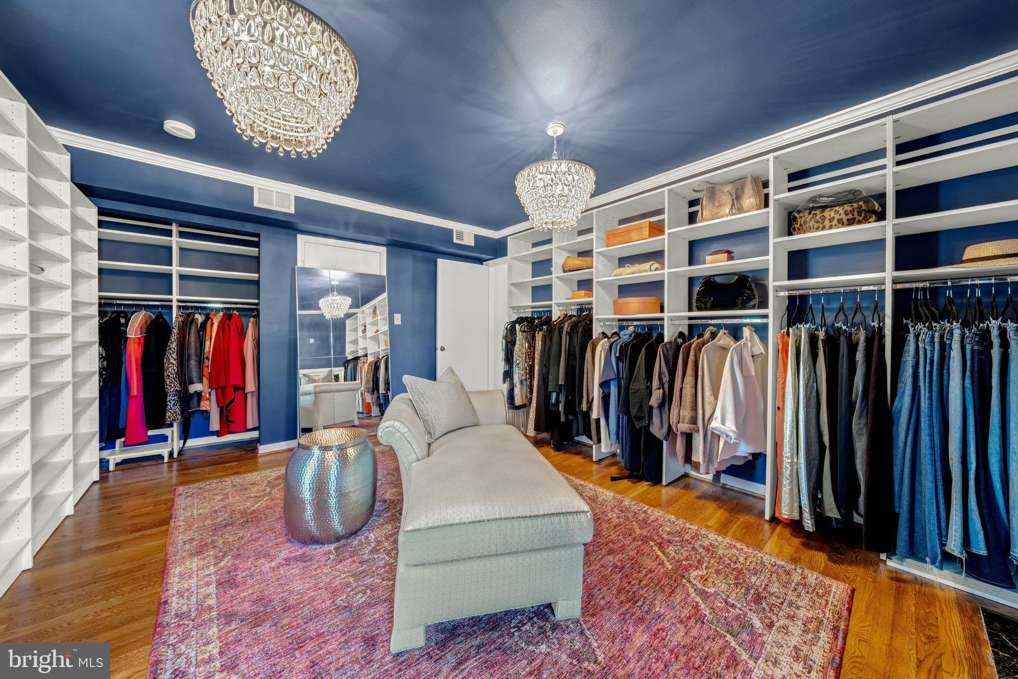 CHAIN BRIDGE FOREST - Residential