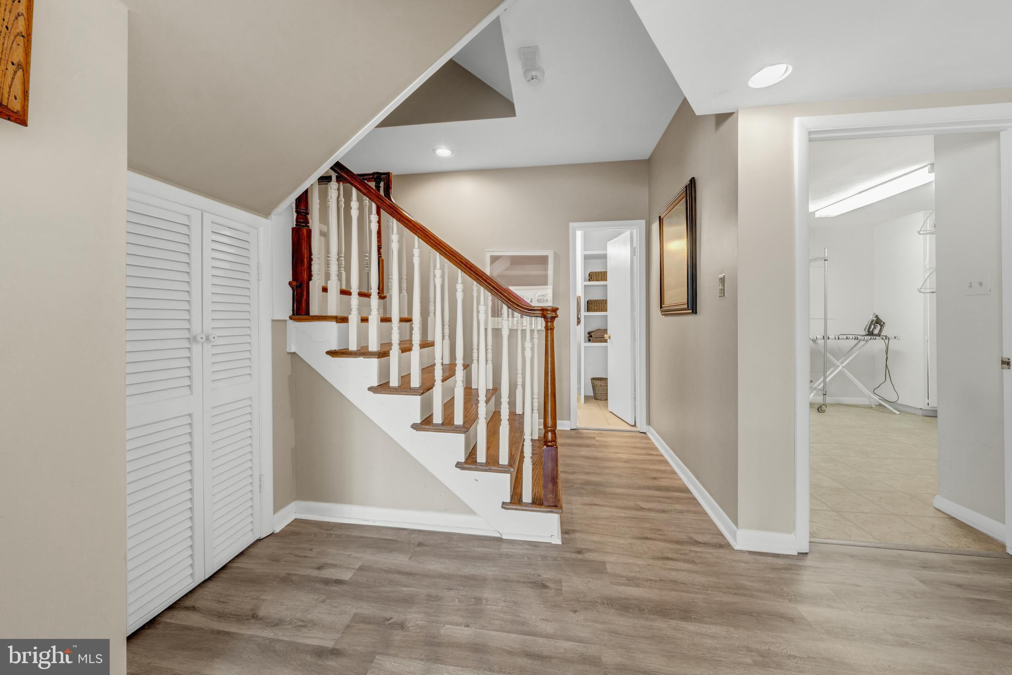 CHAIN BRIDGE FOREST - Residential