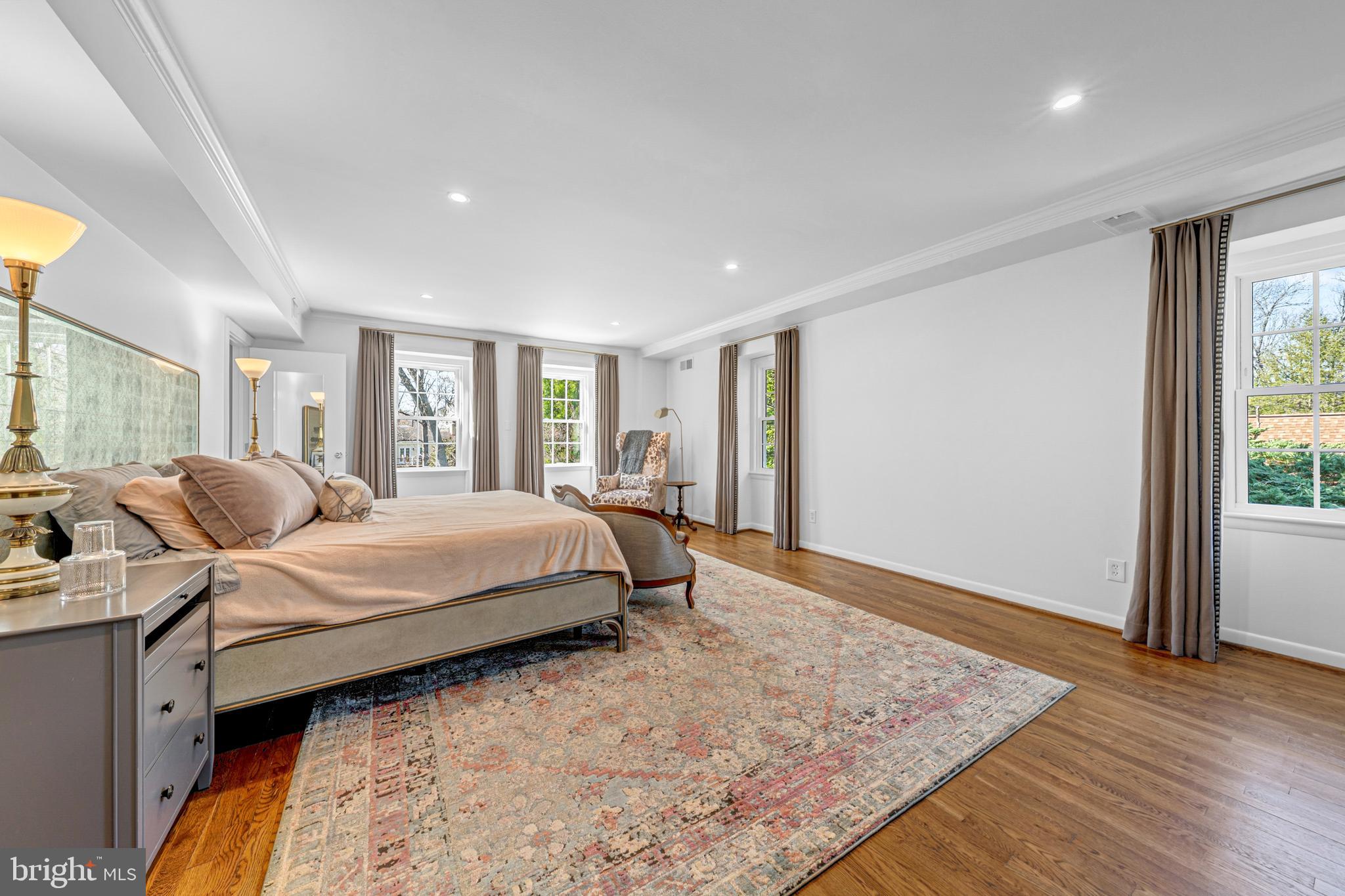 CHAIN BRIDGE FOREST - Residential