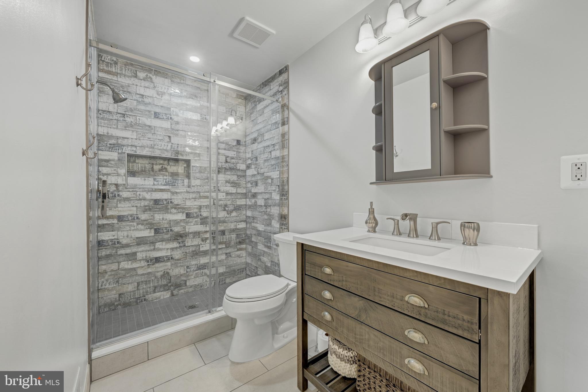 CHAIN BRIDGE FOREST - Residential