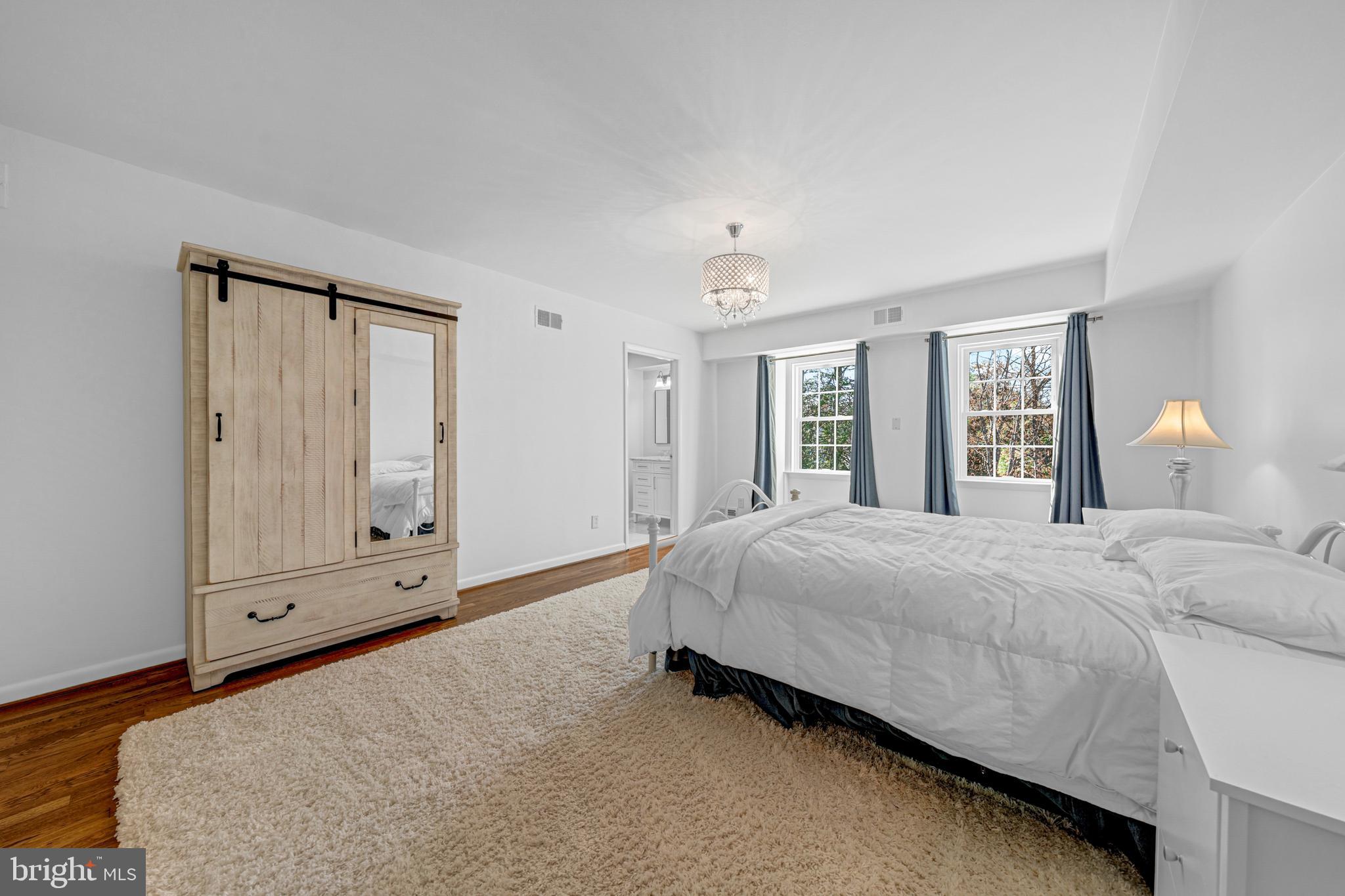 CHAIN BRIDGE FOREST - Residential