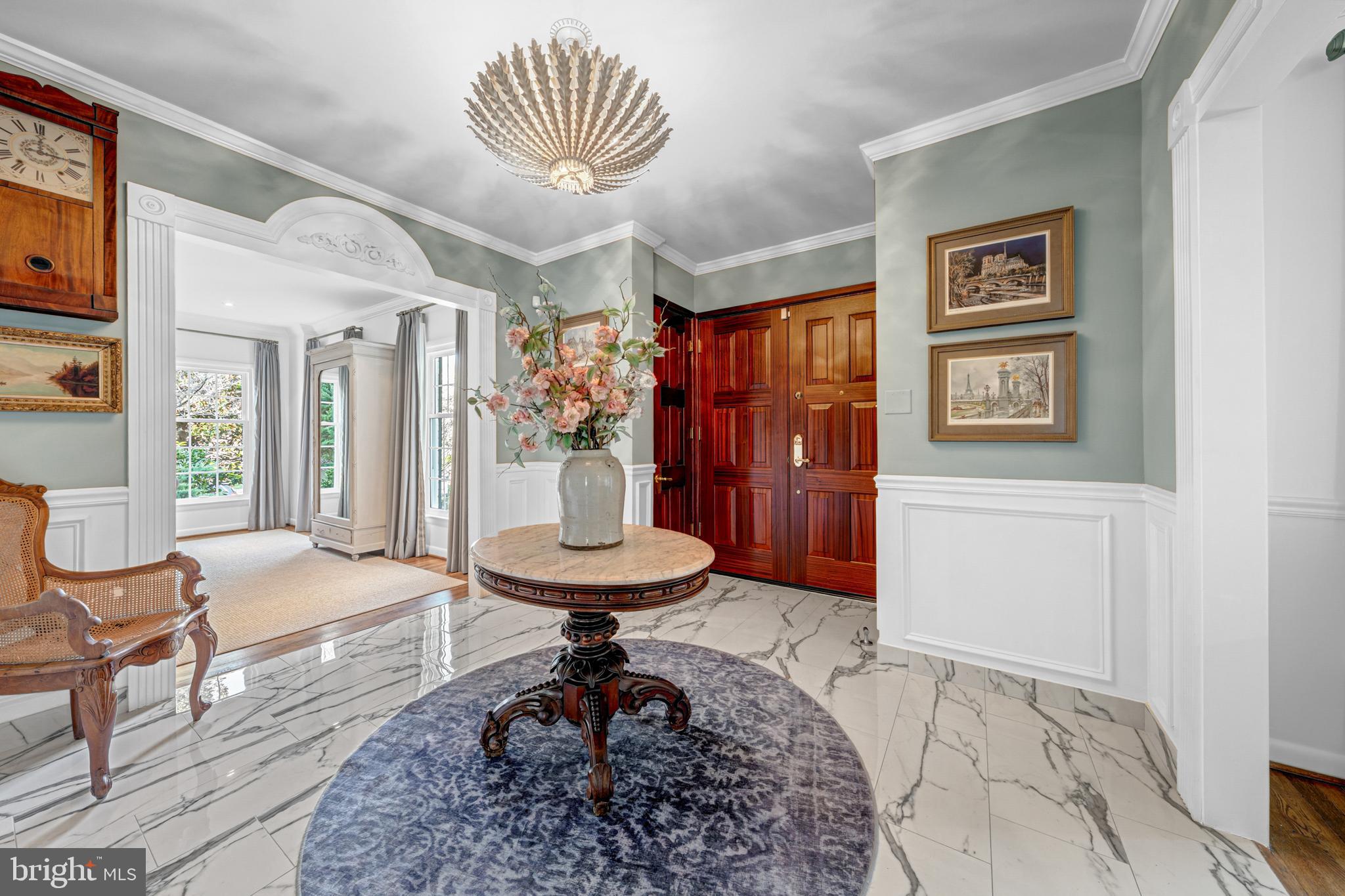 CHAIN BRIDGE FOREST - Residential