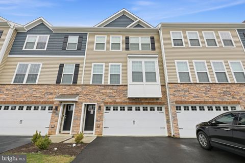 Photo of 433 Monte Farm Road, MOUNT LAUREL, NJ 08054 (MLS # NJBL2108672)