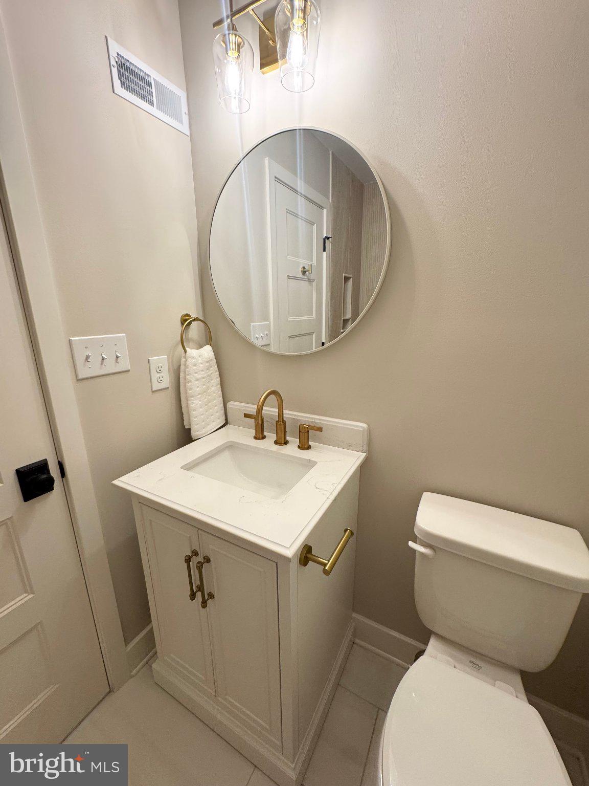 SOUTH LONDONDERRY - Residential