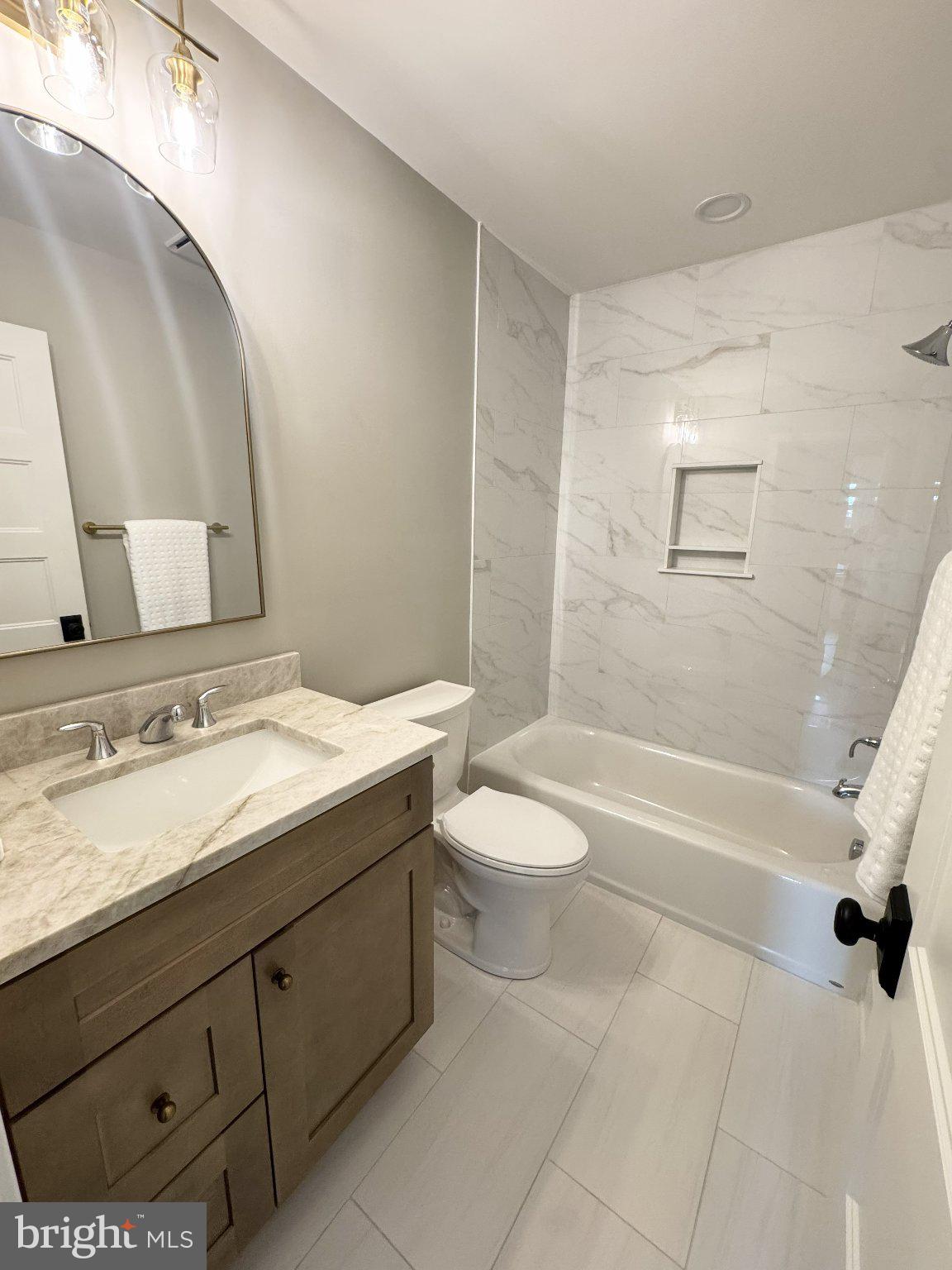 SOUTH LONDONDERRY - Residential