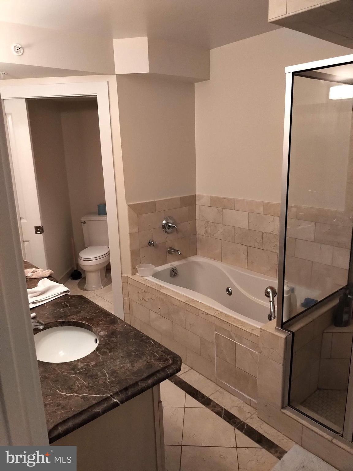 COURTHOUSE - Residential Lease