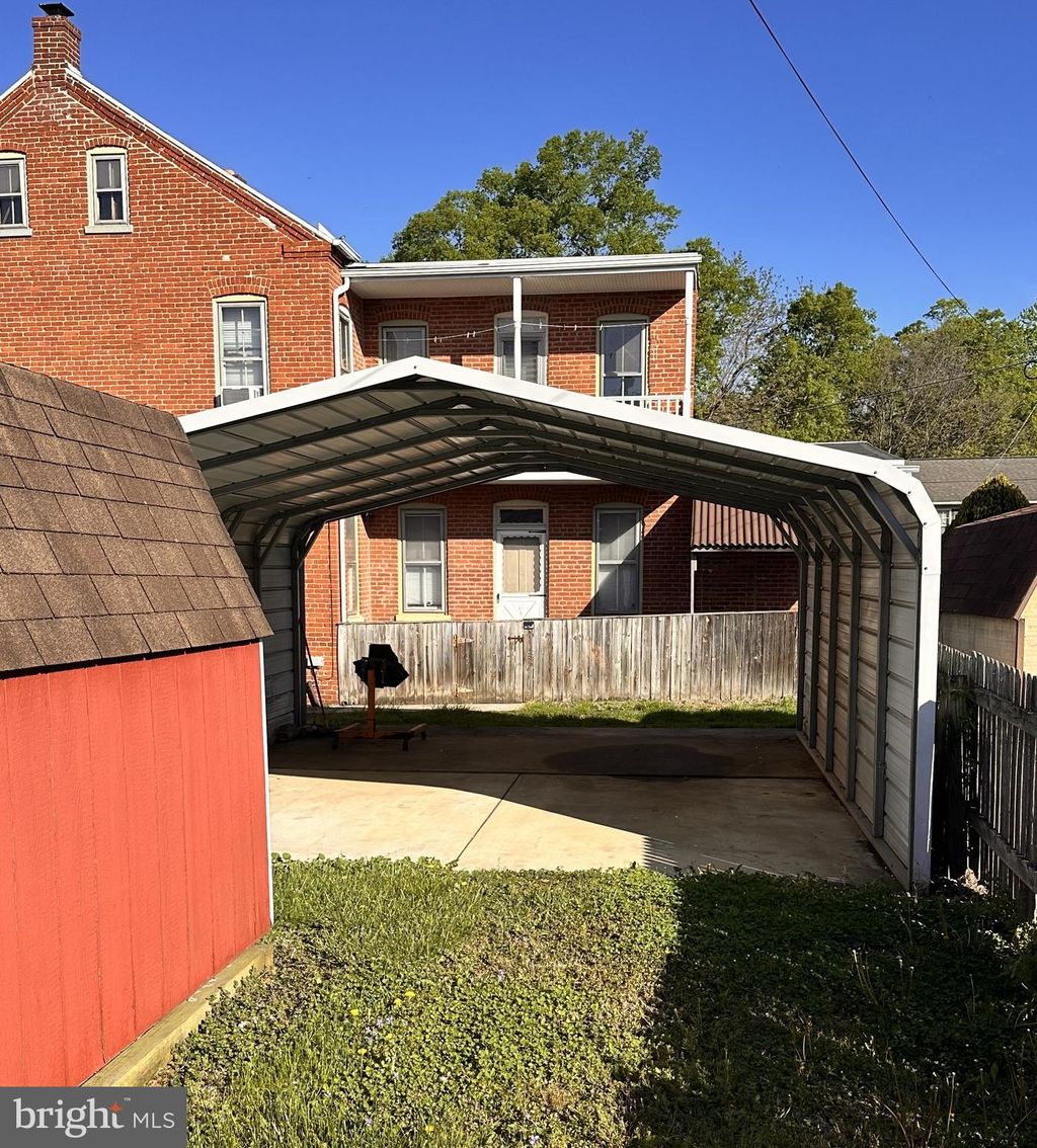 Photo of 905 Spruce Street, COLUMBIA, PA 17512 (MLS # PALA2069028)