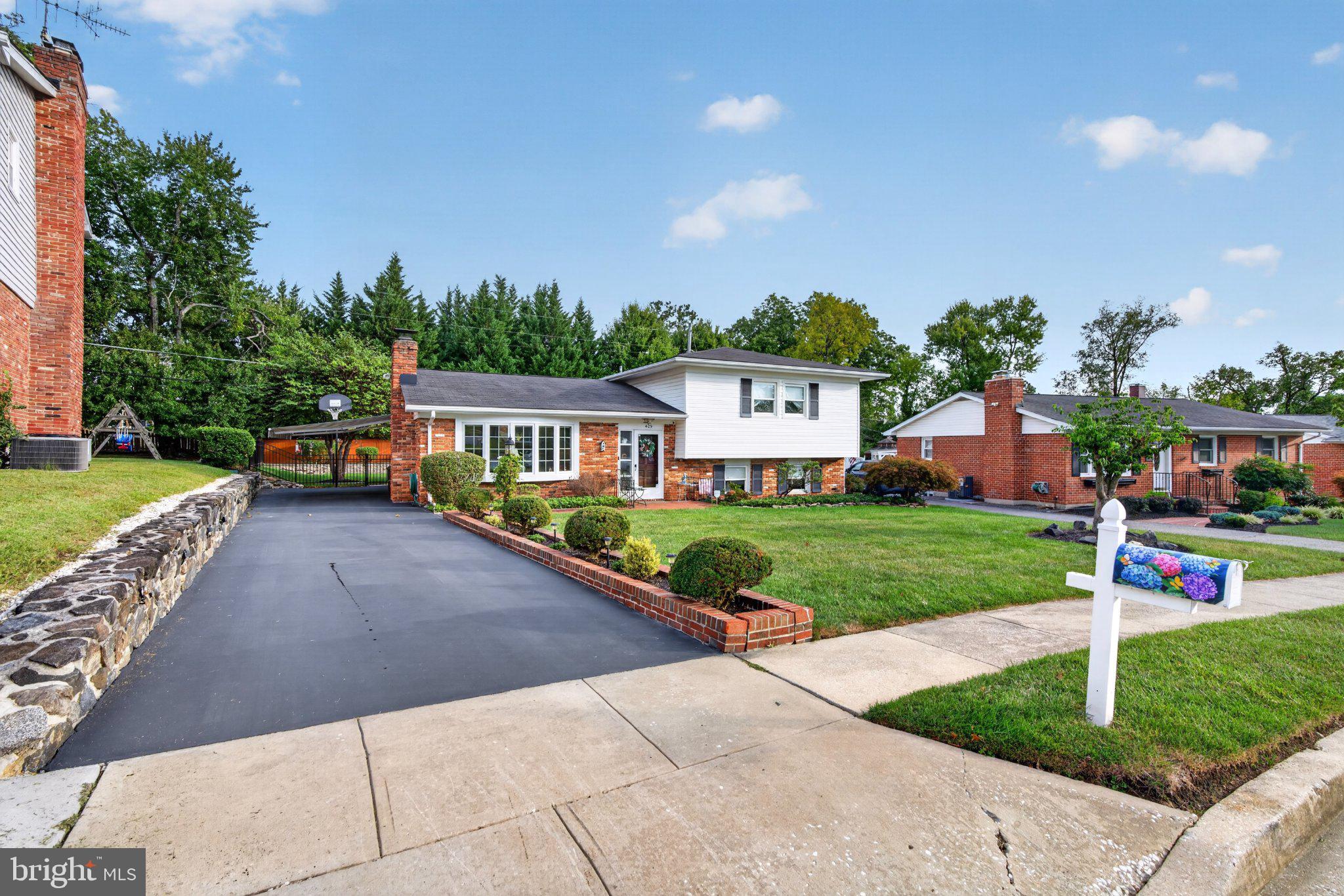409 NEEPIER ROAD