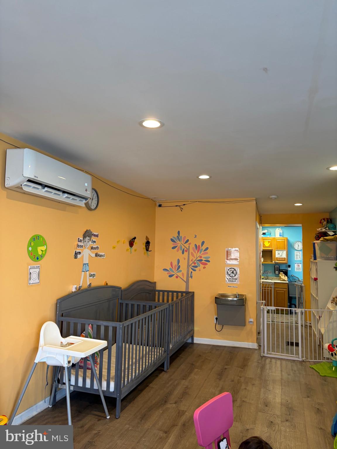 KENSINGTON - Residential