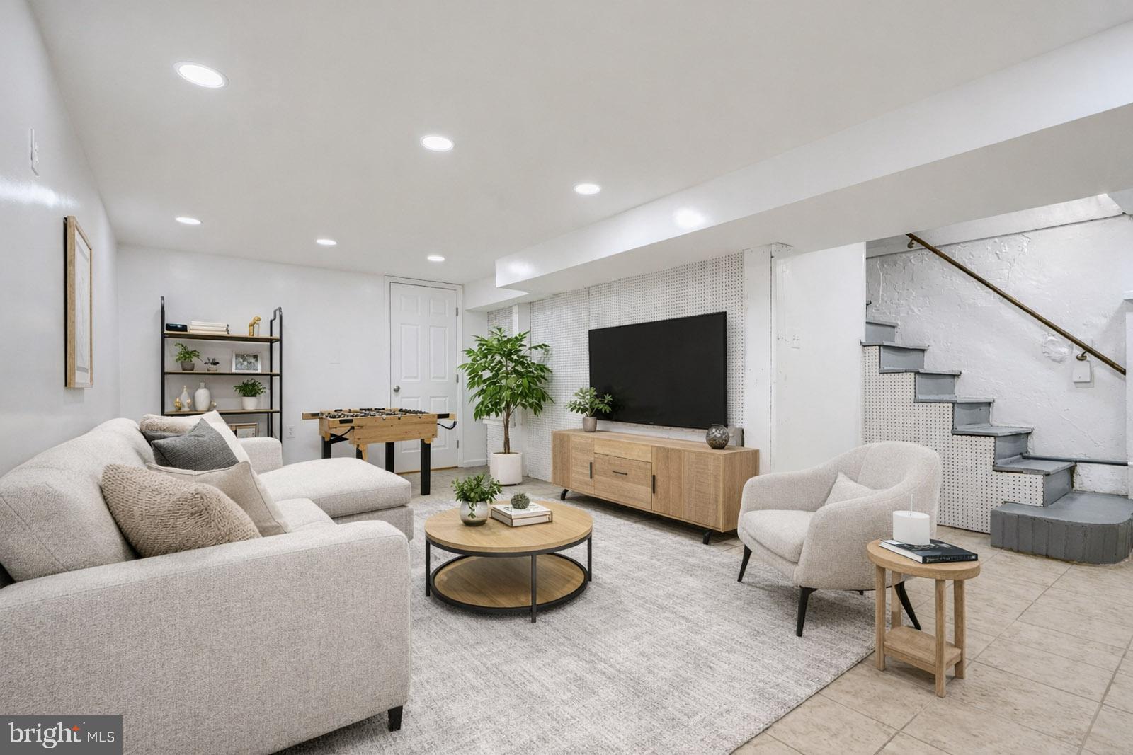 RADNOR WINSTON - Residential