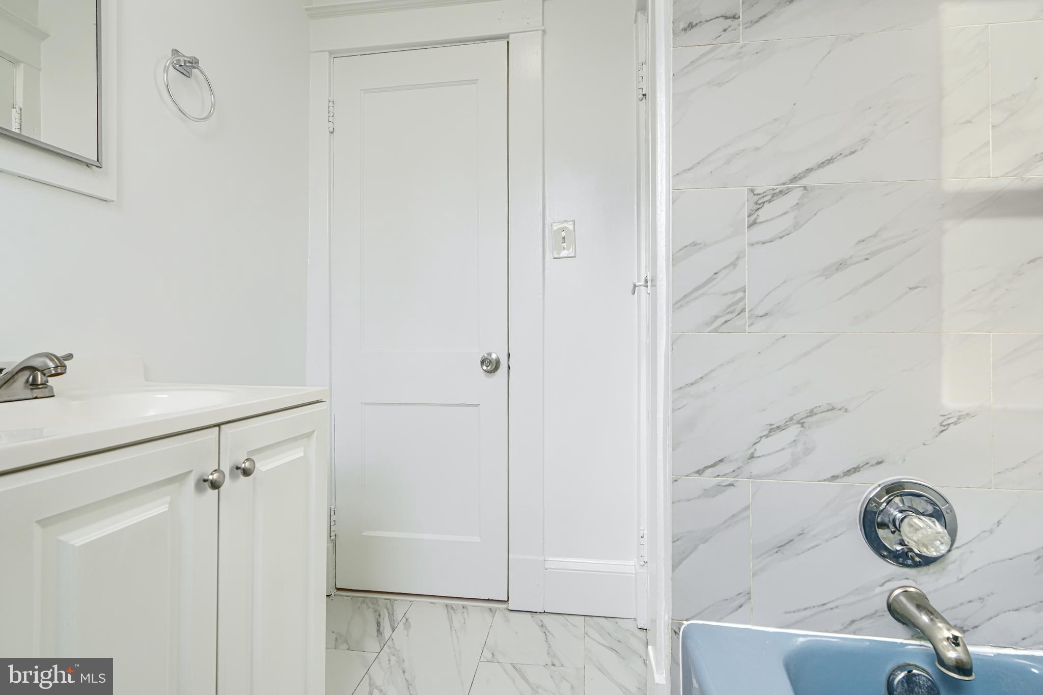 RADNOR WINSTON - Residential