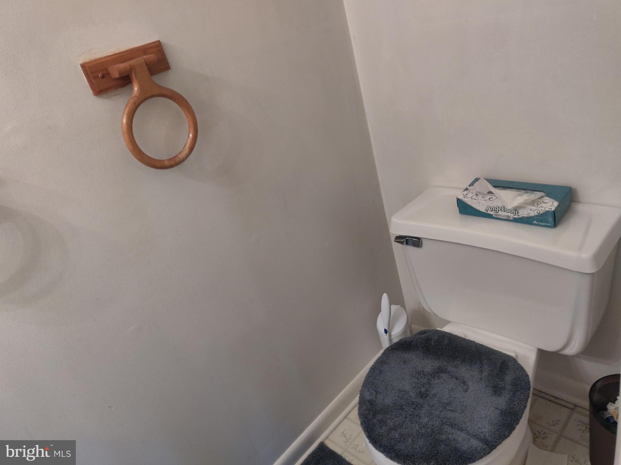 DEVON HILLS - Residential Lease