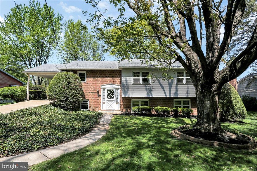 Welcome to 8 West Winding Hill Road in Mechanicsburg, PA. This is a solid, well-built bi-level home that blends comfort, potential, and an unbeatable location. Set on a .35 acre lot, this property offers 3 bedrooms, 1.5 bathrooms, and nearly 2,000 square feet of living space designed for both everyday living and future customization.
Step inside and discover a home filled with natural light, thanks to an abundance of windows that create a bright and airy atmosphere throughout. Beneath the existing carpets, hardwood flooring awaits, ready to be revealed and restored to its original charm, adding warmth and timeless appeal to the main living areas.
The partially finished lower level expands your living space and presents opportunities; whether you envision a cozy family room, home office, workout area, or guest retreat. With its walk-out design, this level seamlessly connects to the outdoors, enhancing both convenience and enjoyment of the property’s generous yard.
Practical features add to the home’s appeal, including a one-car carport for covered parking and included appliances such as a washer, dryer, and refrigerator, making move-in simple and stress-free. Recent landscaping and a thorough clean-up ensure the property is fresh, welcoming, and ready for its next chapter.
Located in a desirable area, this home offers easy access to shopping, dining, major highways, and local schools
Whether you're looking for a place to call home right away or a property with the potential to personalize and add value over time, this residence stands out as a rare opportunity. Solid construction, thoughtful features, and a prime location come together to create a home that is both dependable and full of promise.