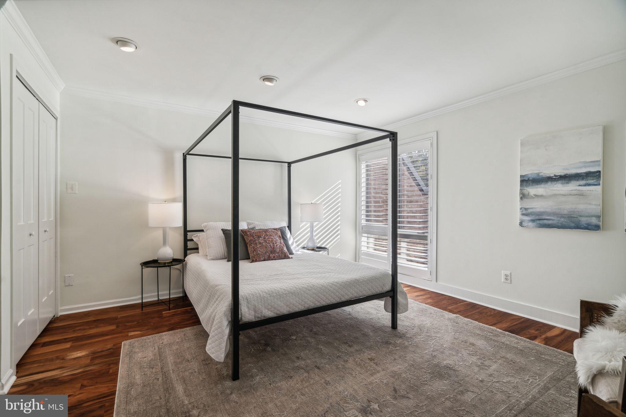 SOCIETY HILL - Residential