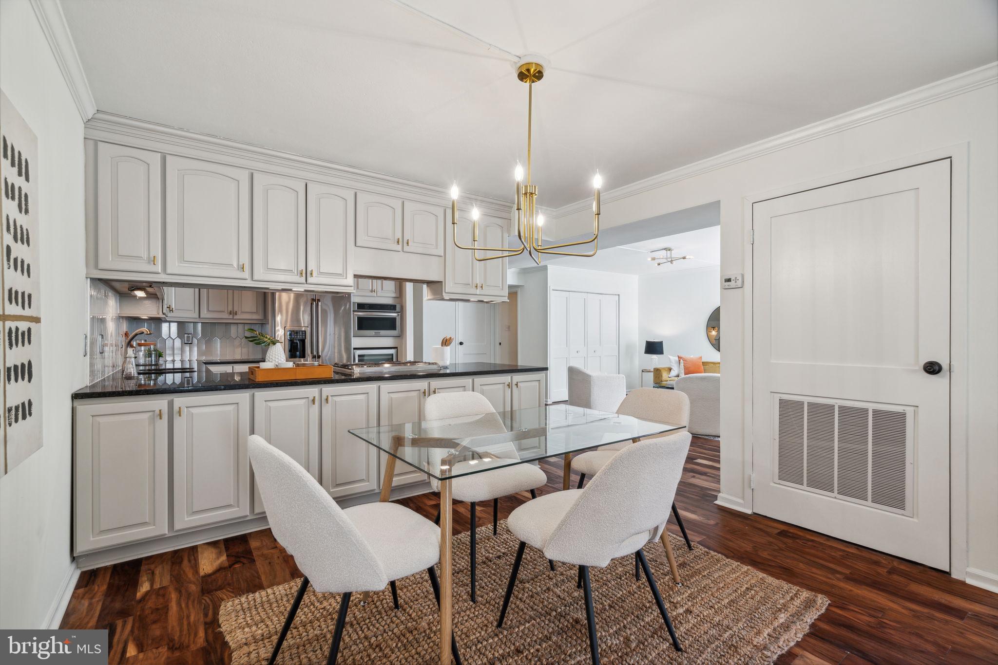 SOCIETY HILL - Residential