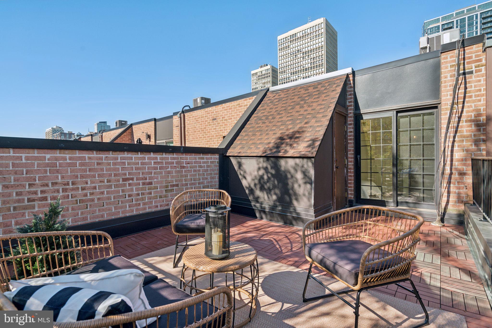 SOCIETY HILL - Residential