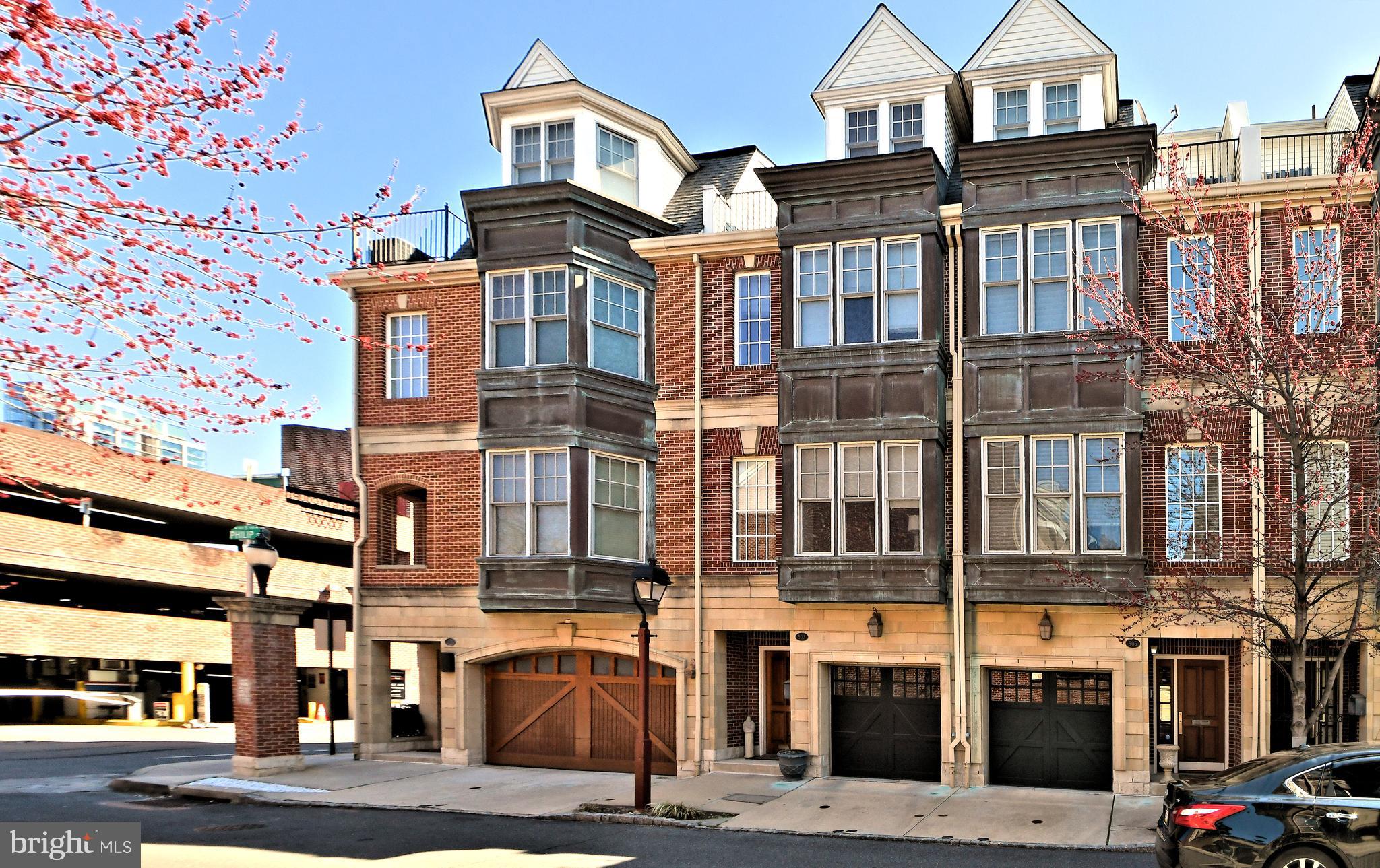 LIBERTY COURT - Residential