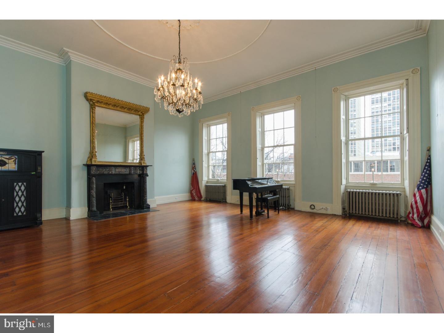 SOCIETY HILL - Residential