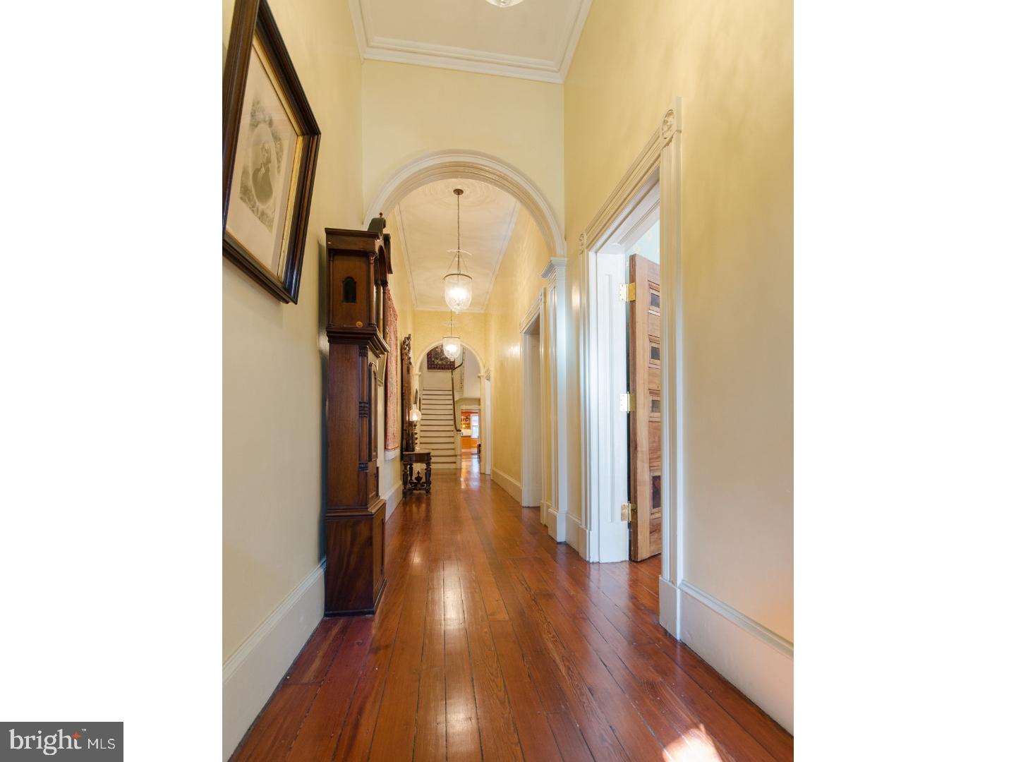 SOCIETY HILL - Residential