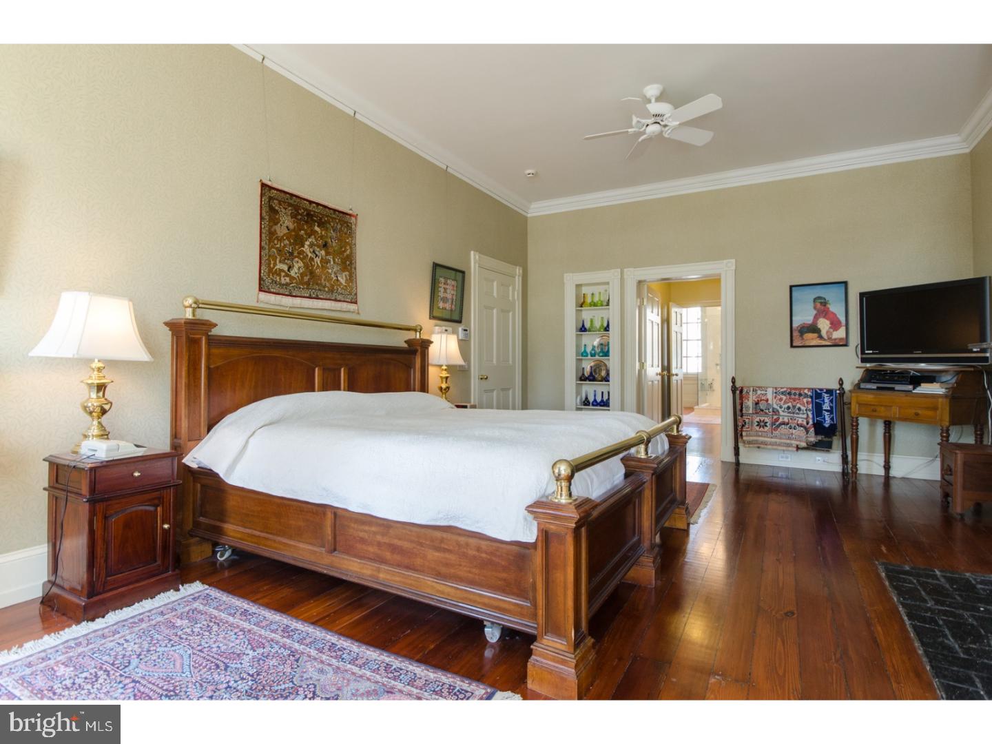 SOCIETY HILL - Residential