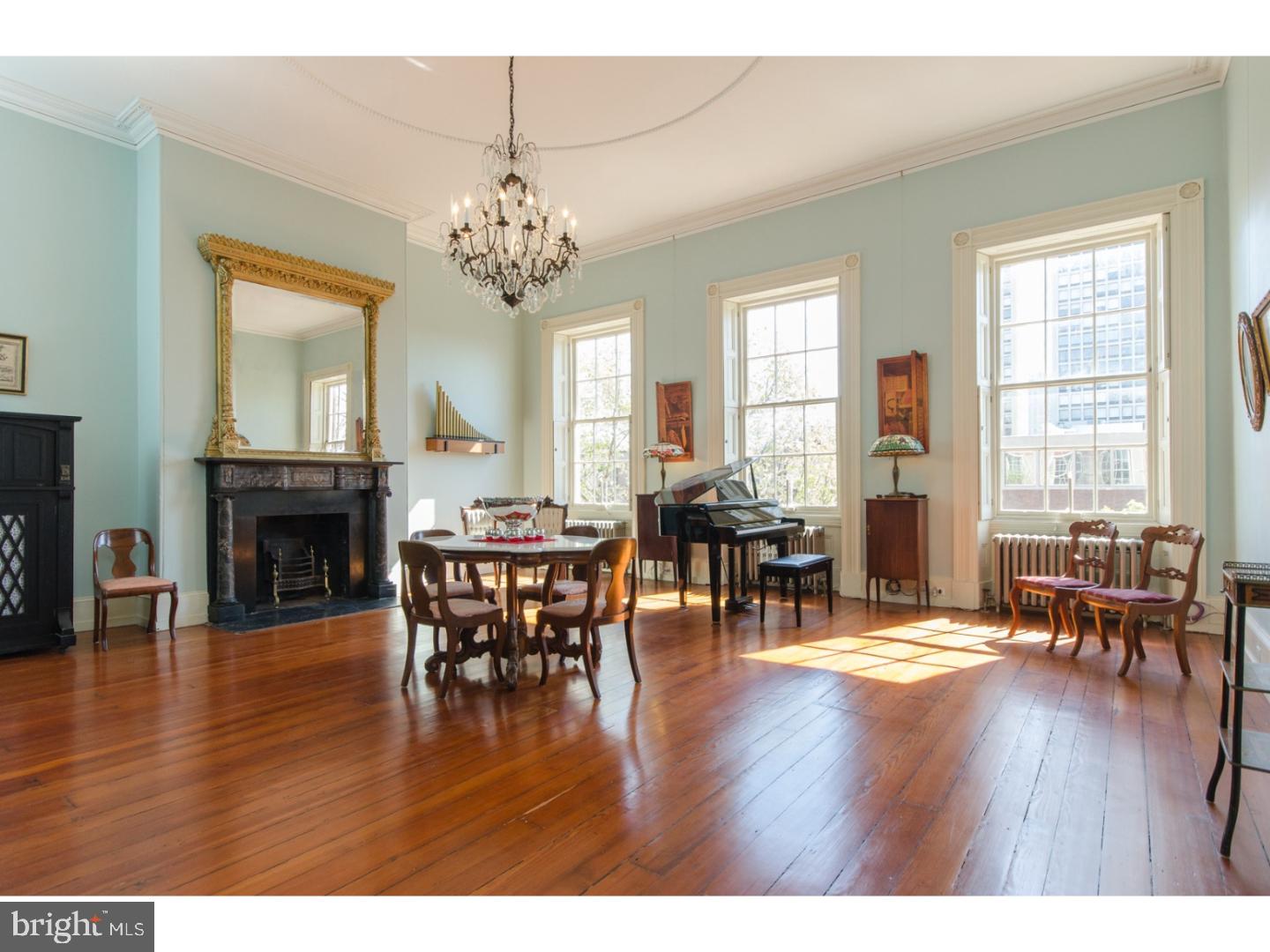 SOCIETY HILL - Residential