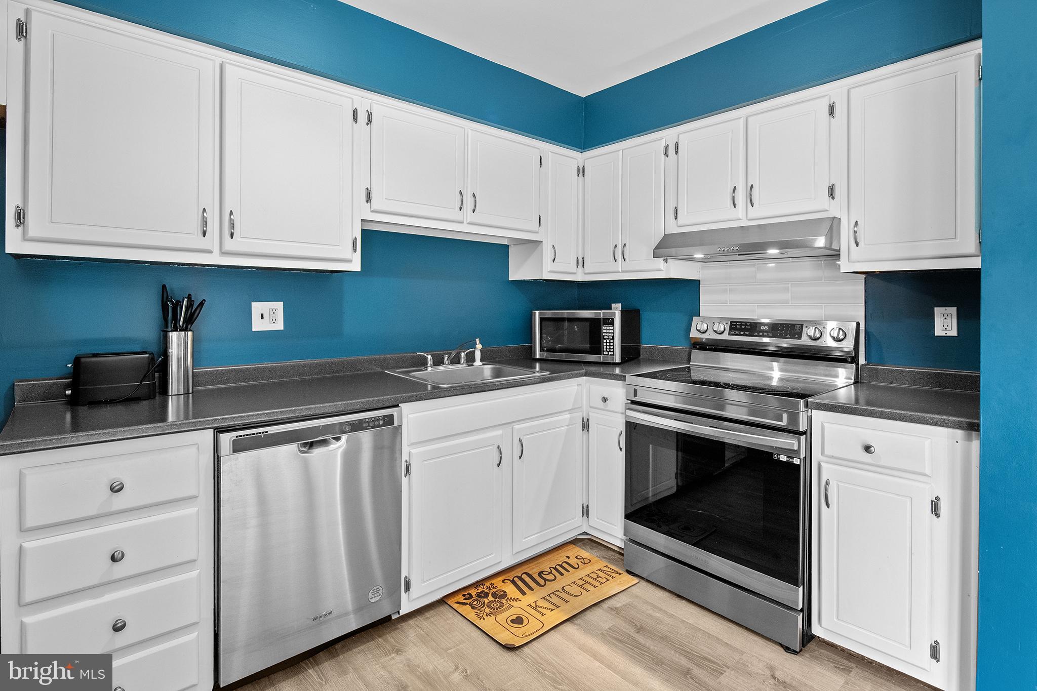 WALNUT RIDGE ESTS - Residential