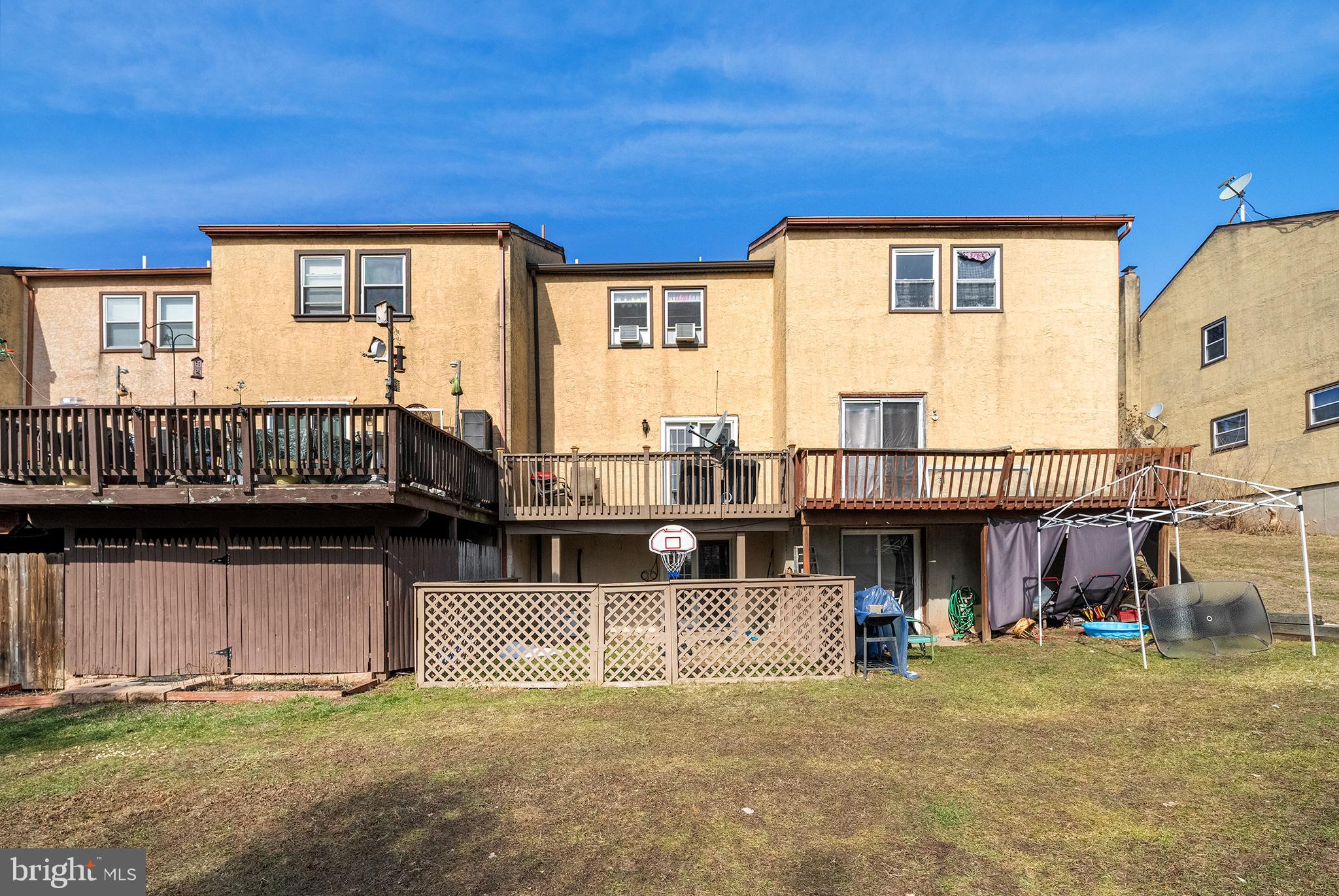 WALNUT RIDGE ESTS - Residential