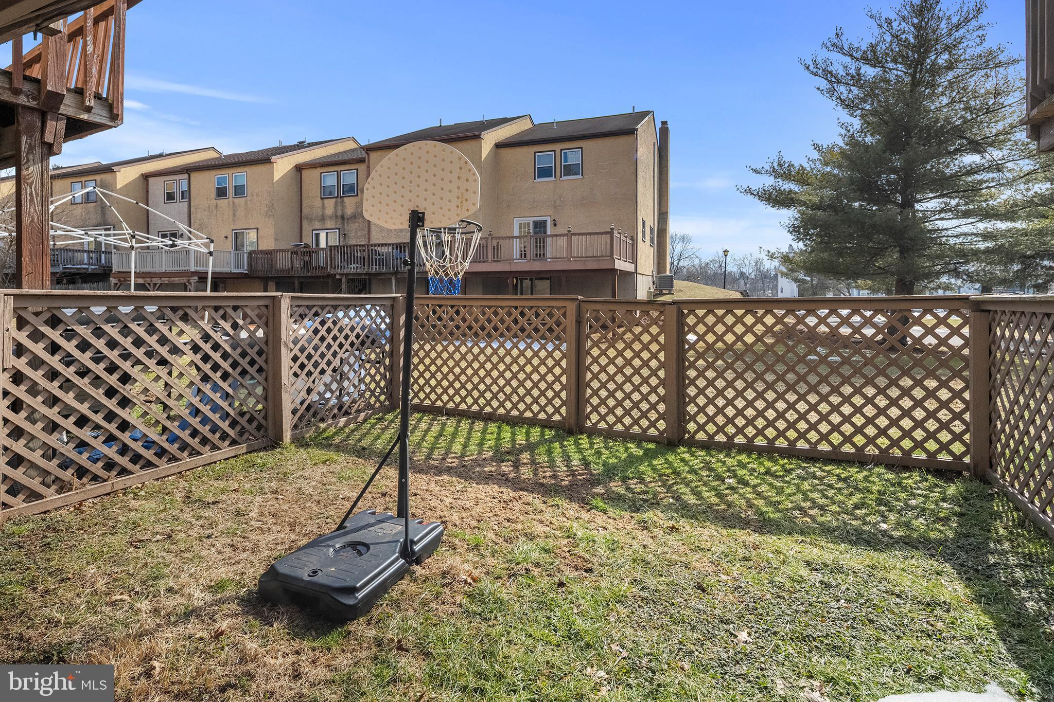 WALNUT RIDGE ESTS - Residential