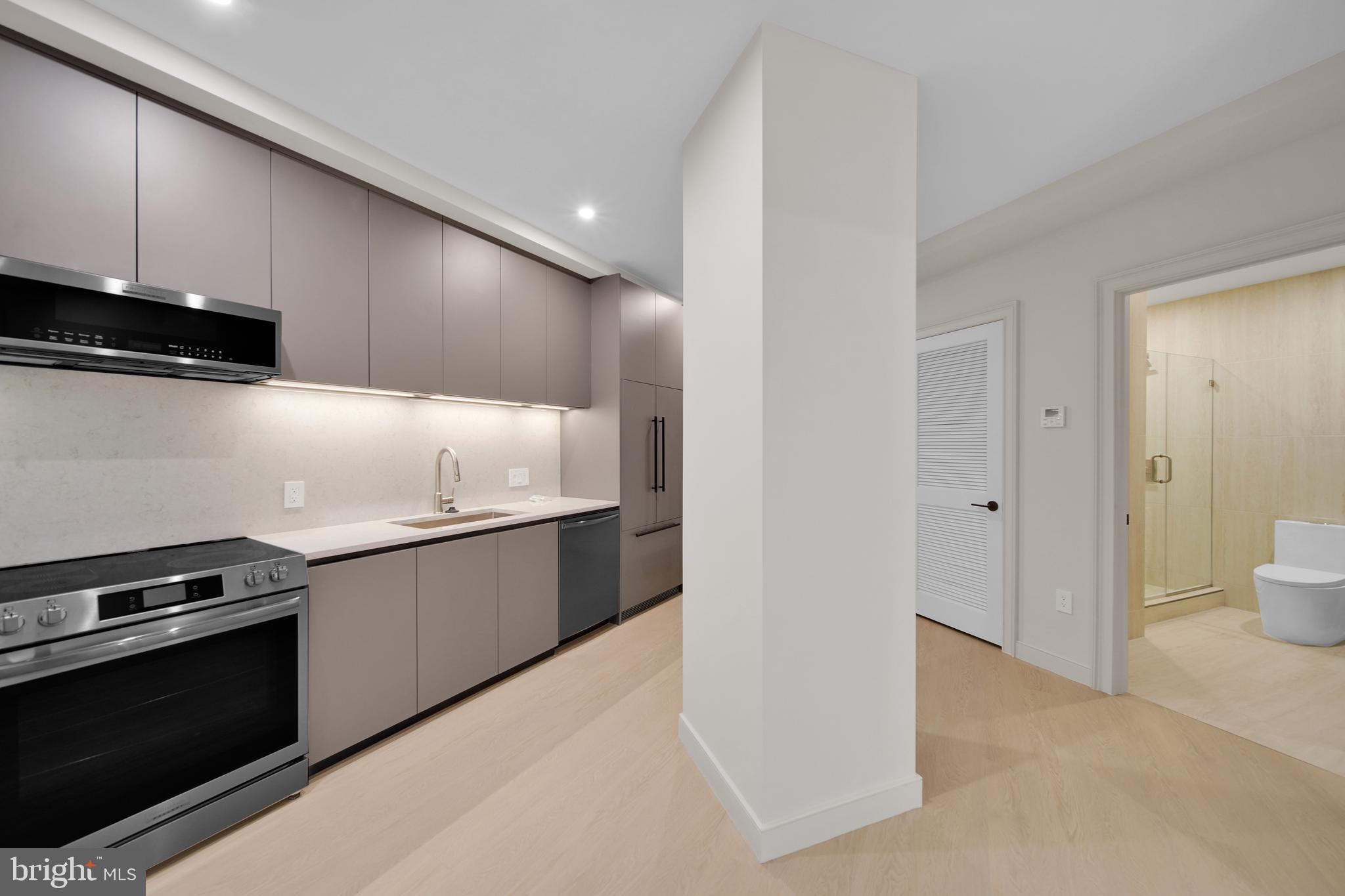 2121 WARD PLACE NW 401