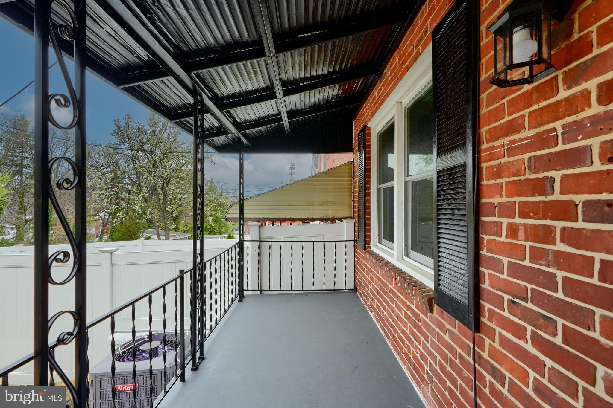 RAMBLEWOOD - Residential