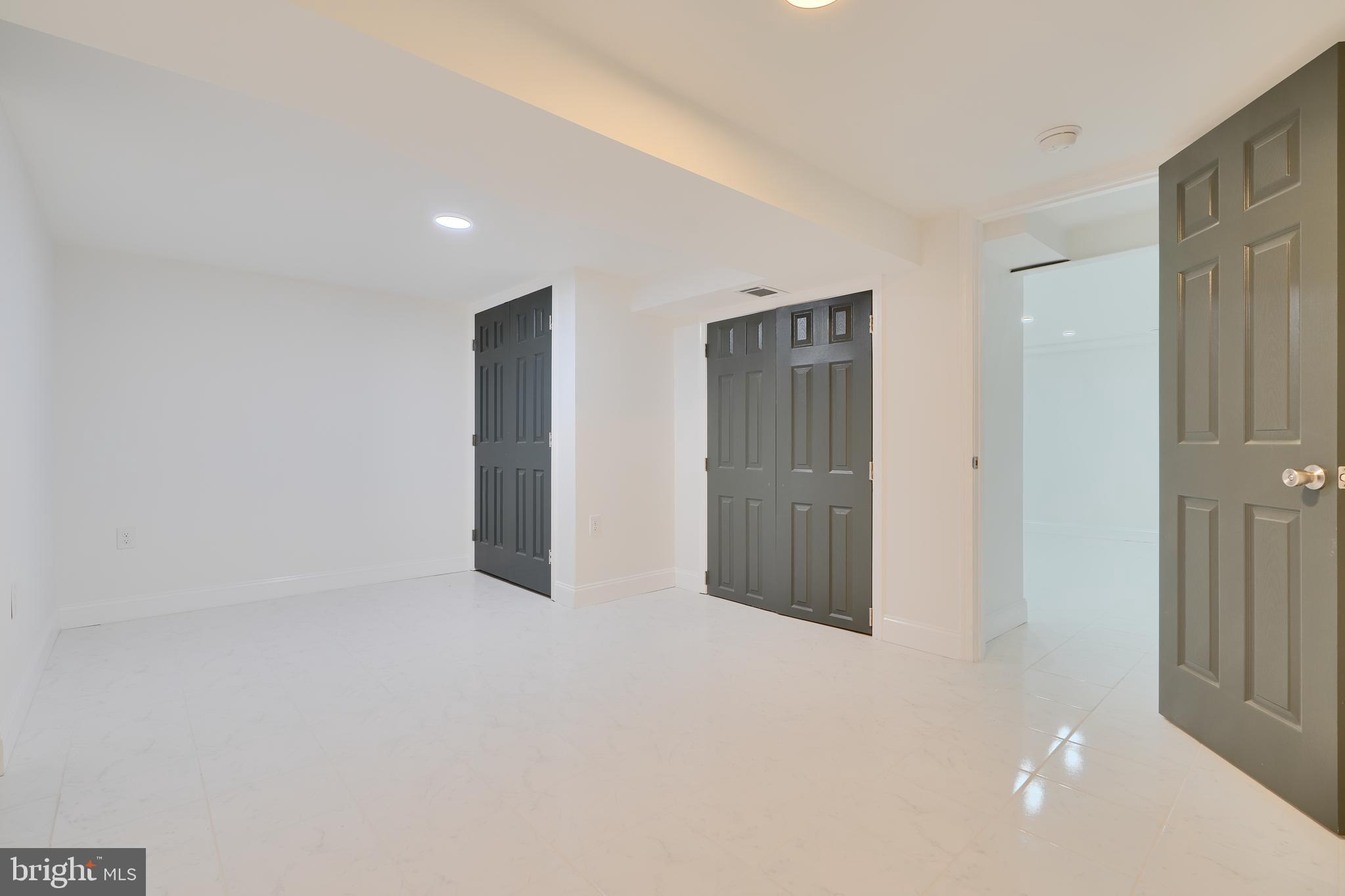 RAMBLEWOOD - Residential