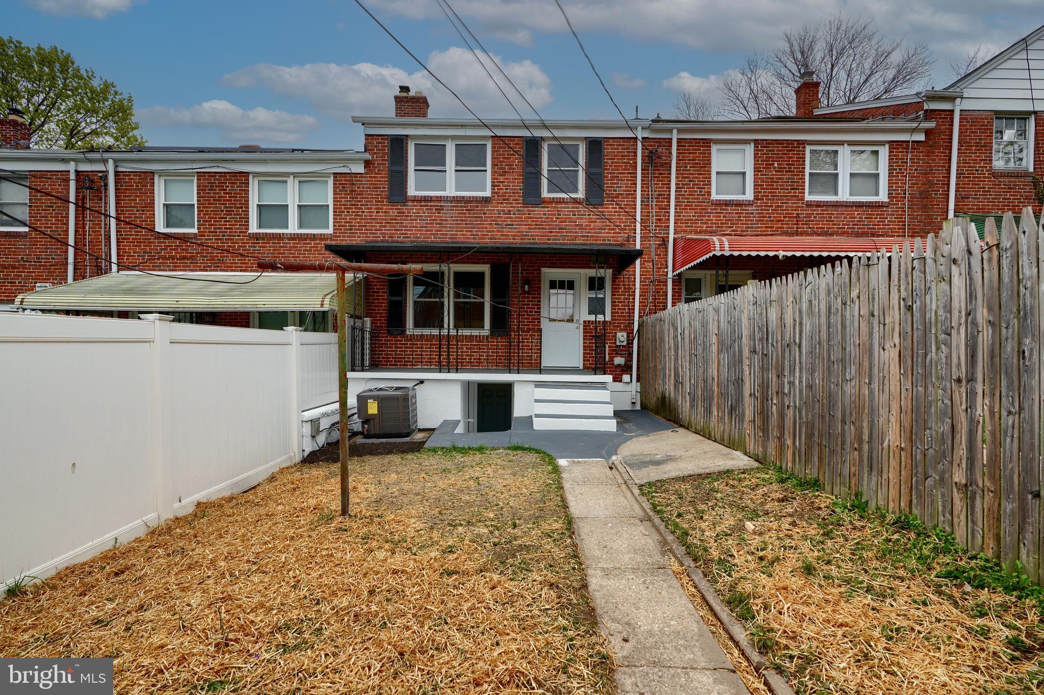 RAMBLEWOOD - Residential