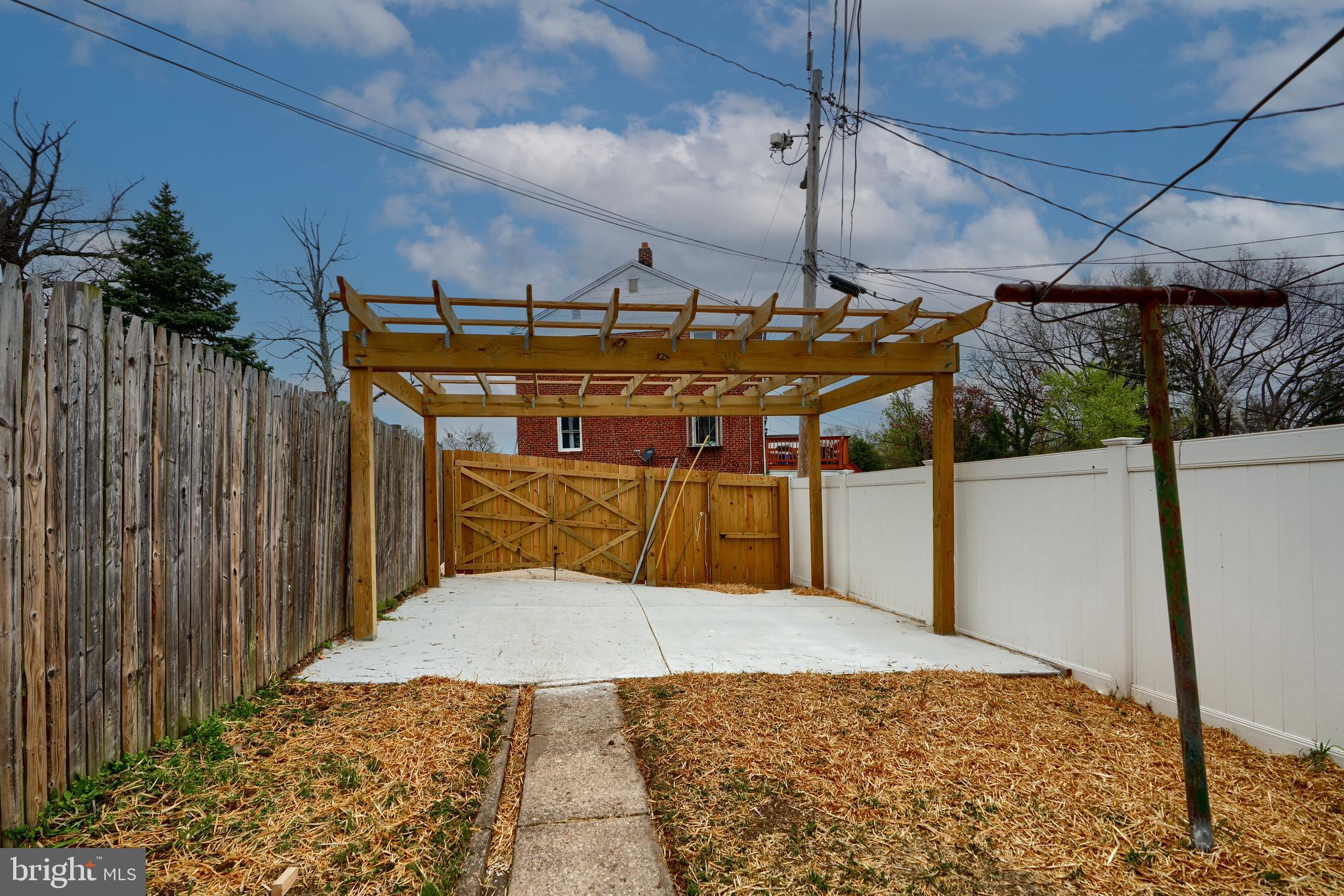 RAMBLEWOOD - Residential