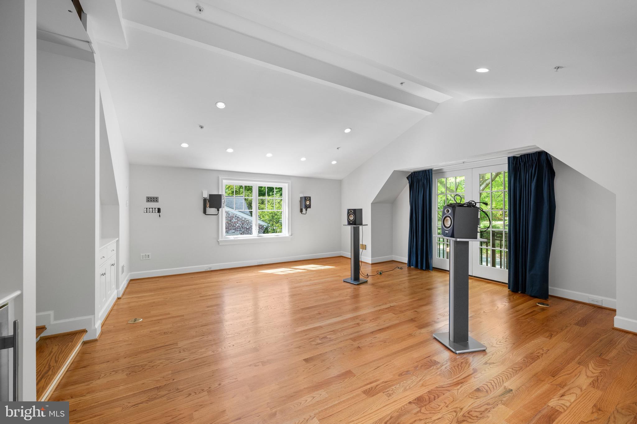 SOMERSET HEIGHTS - Residential